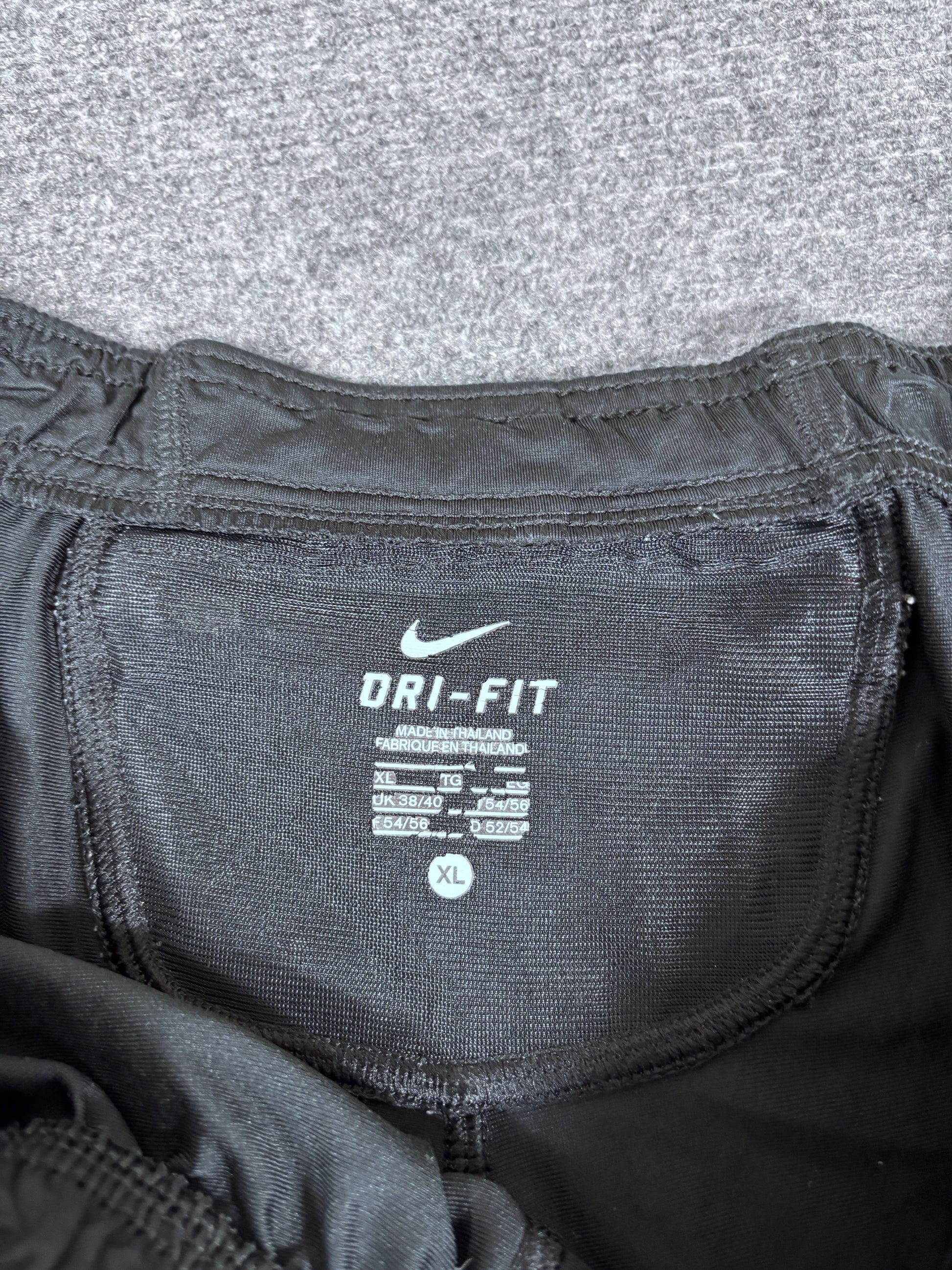 Nike Dri-Fit Track Pants Size XL Black Running Workout Straight Leg Ankle Zip