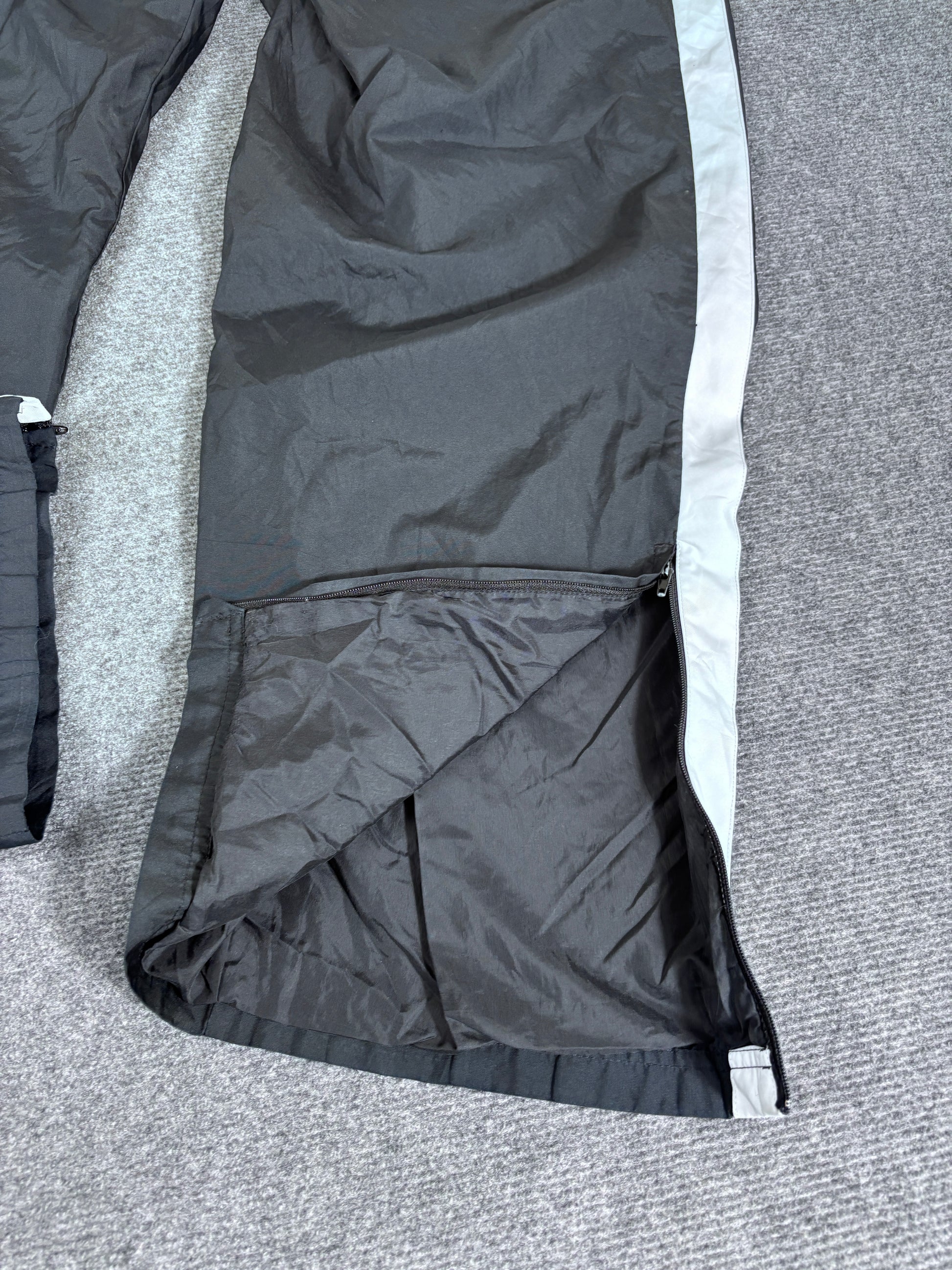 Vintage Y2K Nike Track Pants Size XL Black White Wide Leg Classic Windbreakers