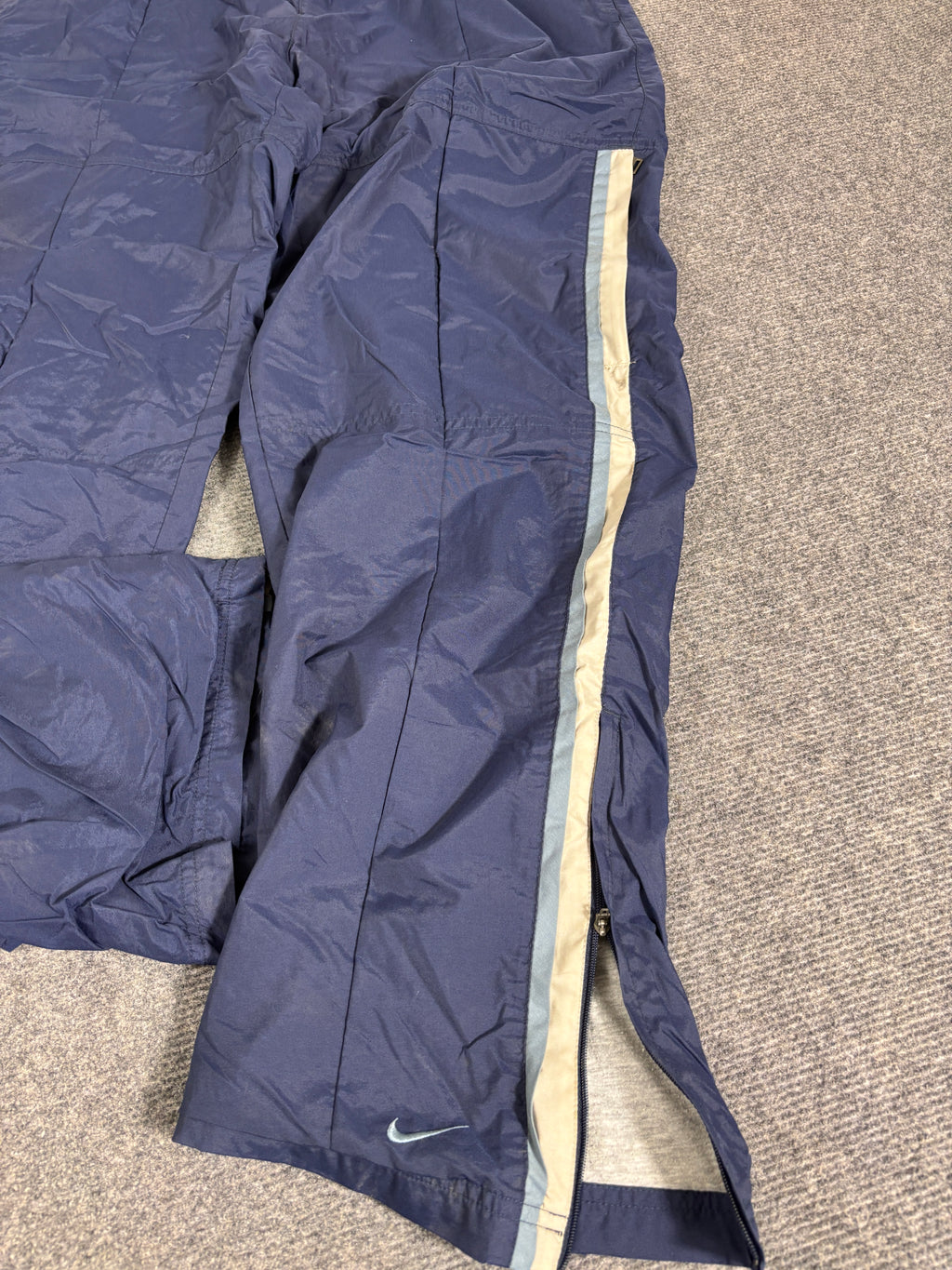 Vintage Y2K Nike Cargo Track Pants Size L Navy White Ankle Swoosh Baggy Nylon Sweatpants