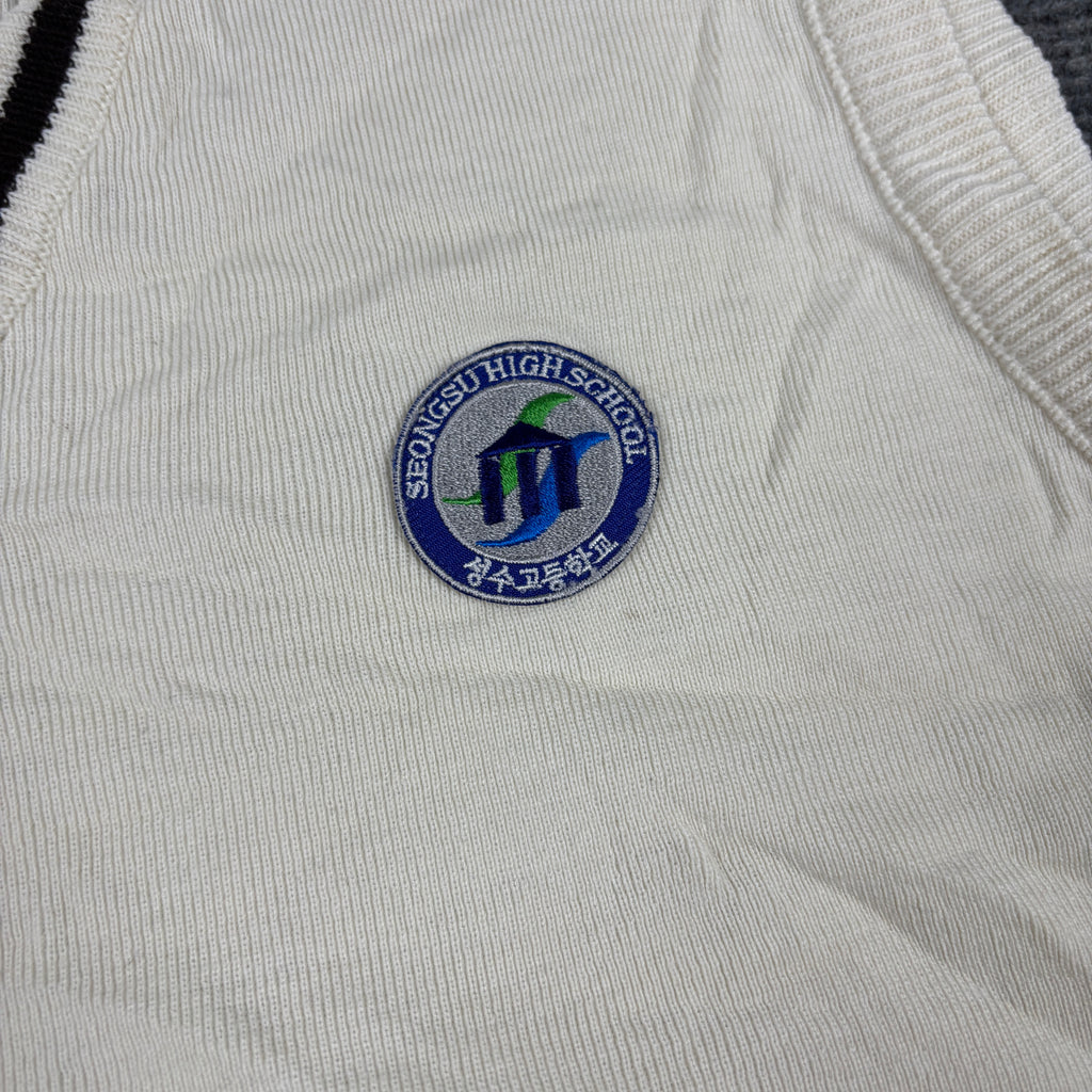 Vintage Korean School Sweater Vest Women's Large White V-Neck Jumper