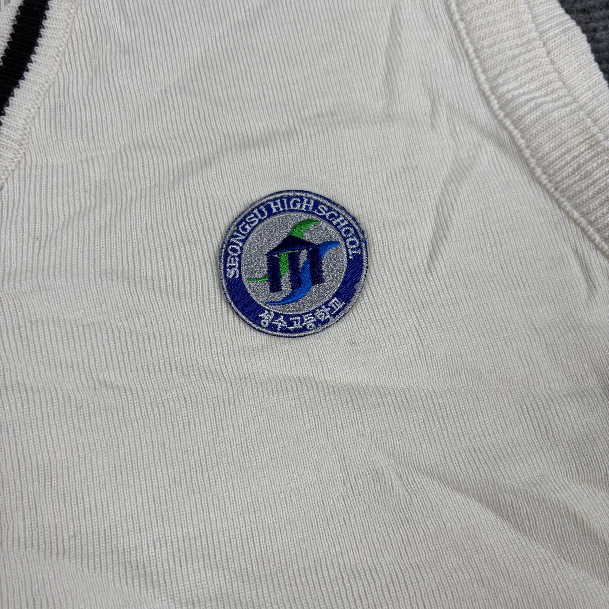 Vintage Korean School Sweater Vest Women's Large White V-Neck Jumper