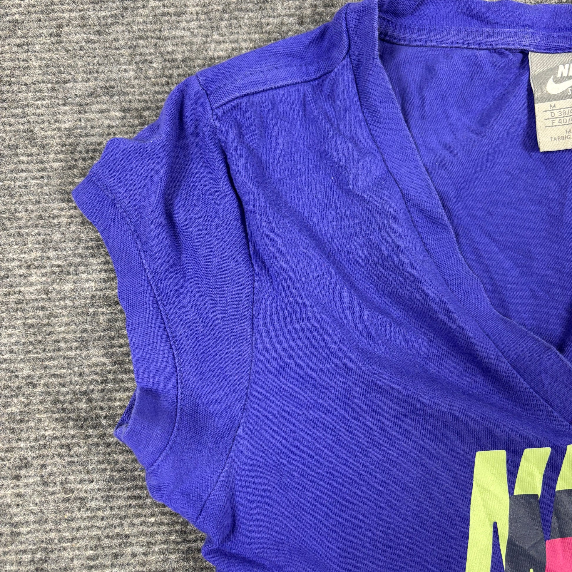 Vintage Nike V-Neck Tshirt Women's Small Purple Y2K Activewear