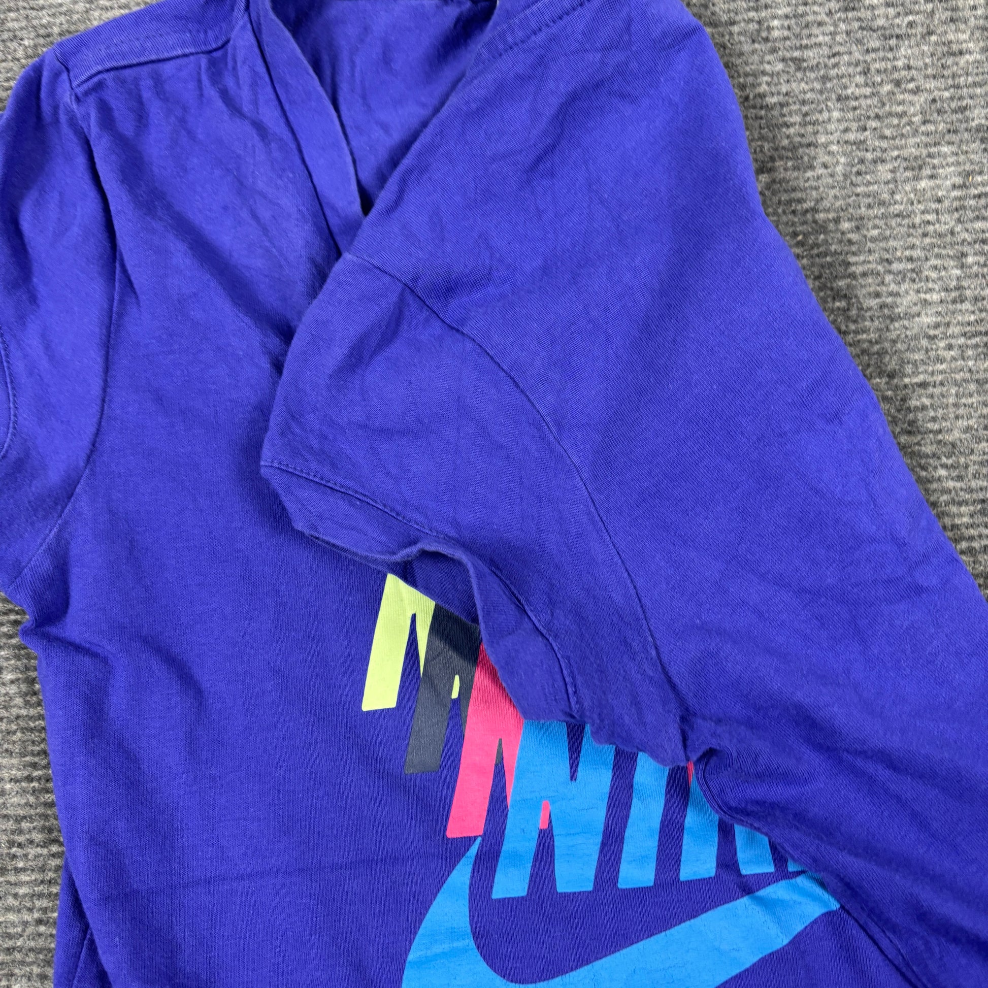 Vintage Nike V-Neck Tshirt Women's Small Purple Y2K Activewear