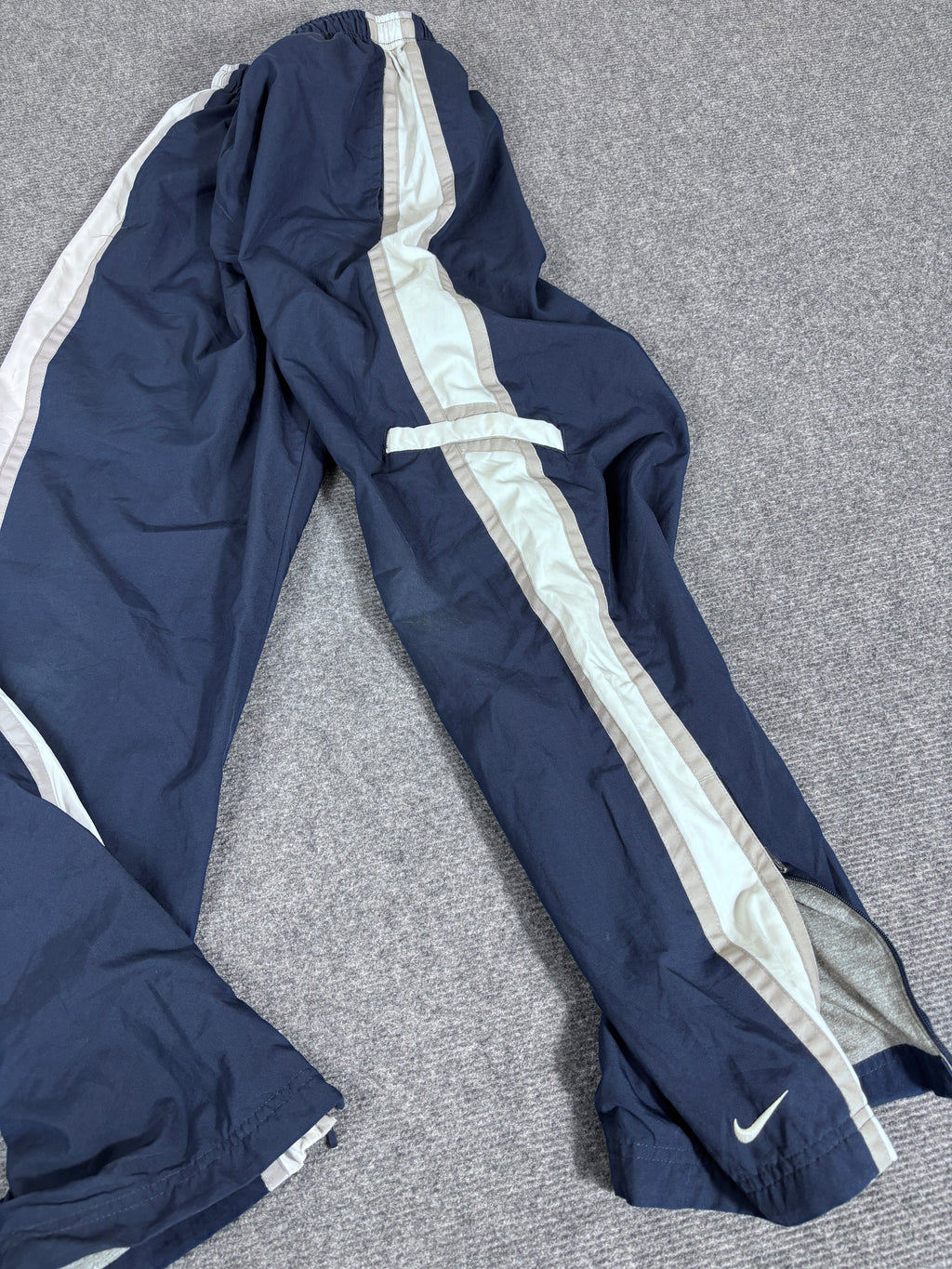 Vintage Y2K Nike Track Pants Women’s S Navy White Cargo Pocket Wide Leg Ankle Swoosh