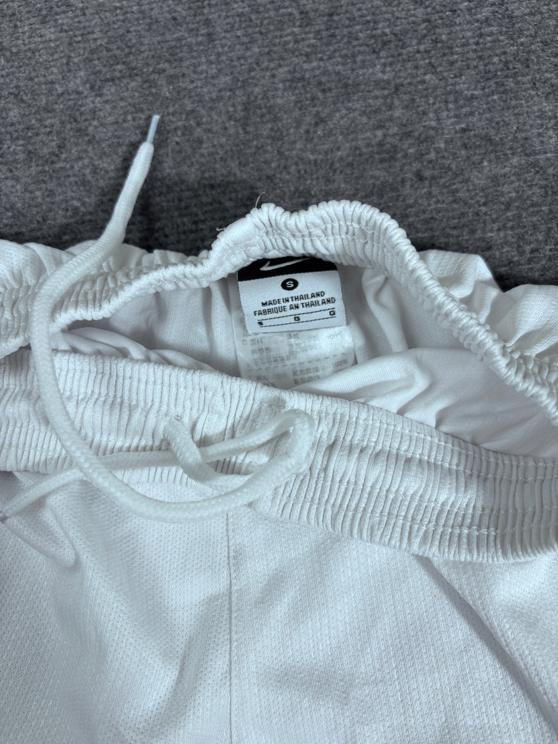 Nike France Football Shorts Men’s S 2018 National Team White Badge Logo #10 Swoosh