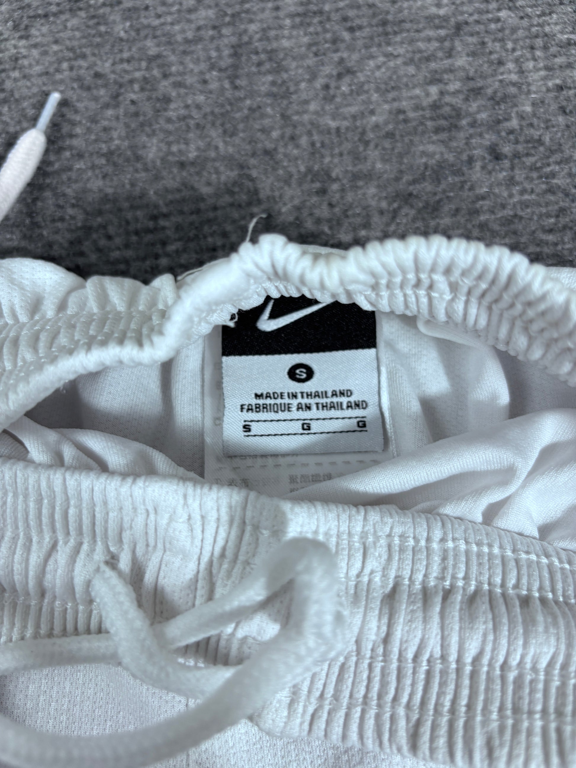 Nike France Football Shorts Men’s S 2018 National Team White Badge Logo #10 Swoosh