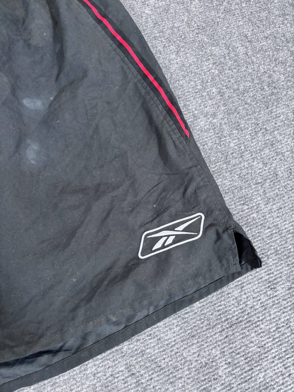 Reebok Liverpool FC Football Shorts Size XL Black Red Piping 2001/2 Reissue