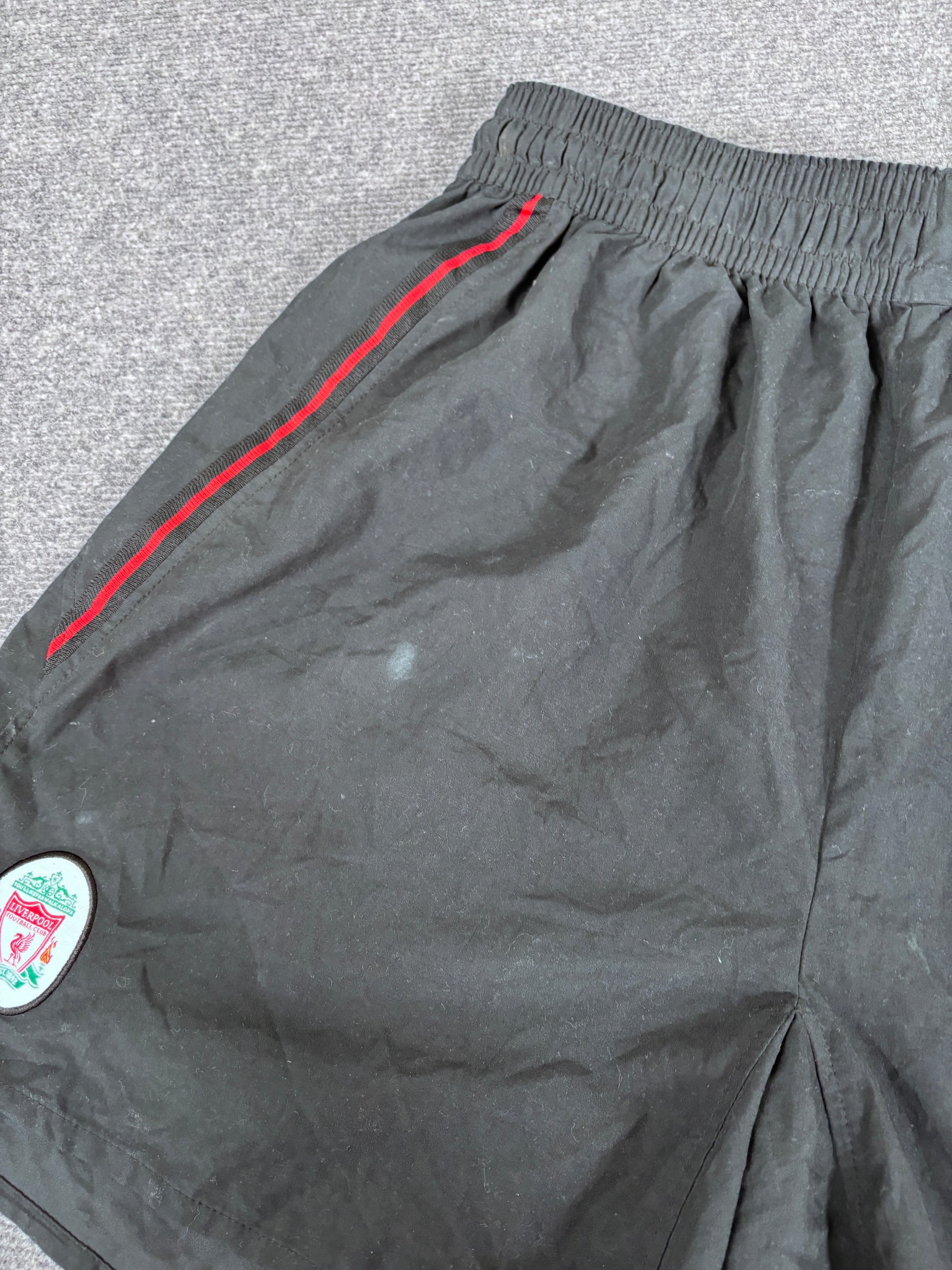 Reebok Liverpool FC Football Shorts Size XL Black Red Piping 2001/2 Reissue