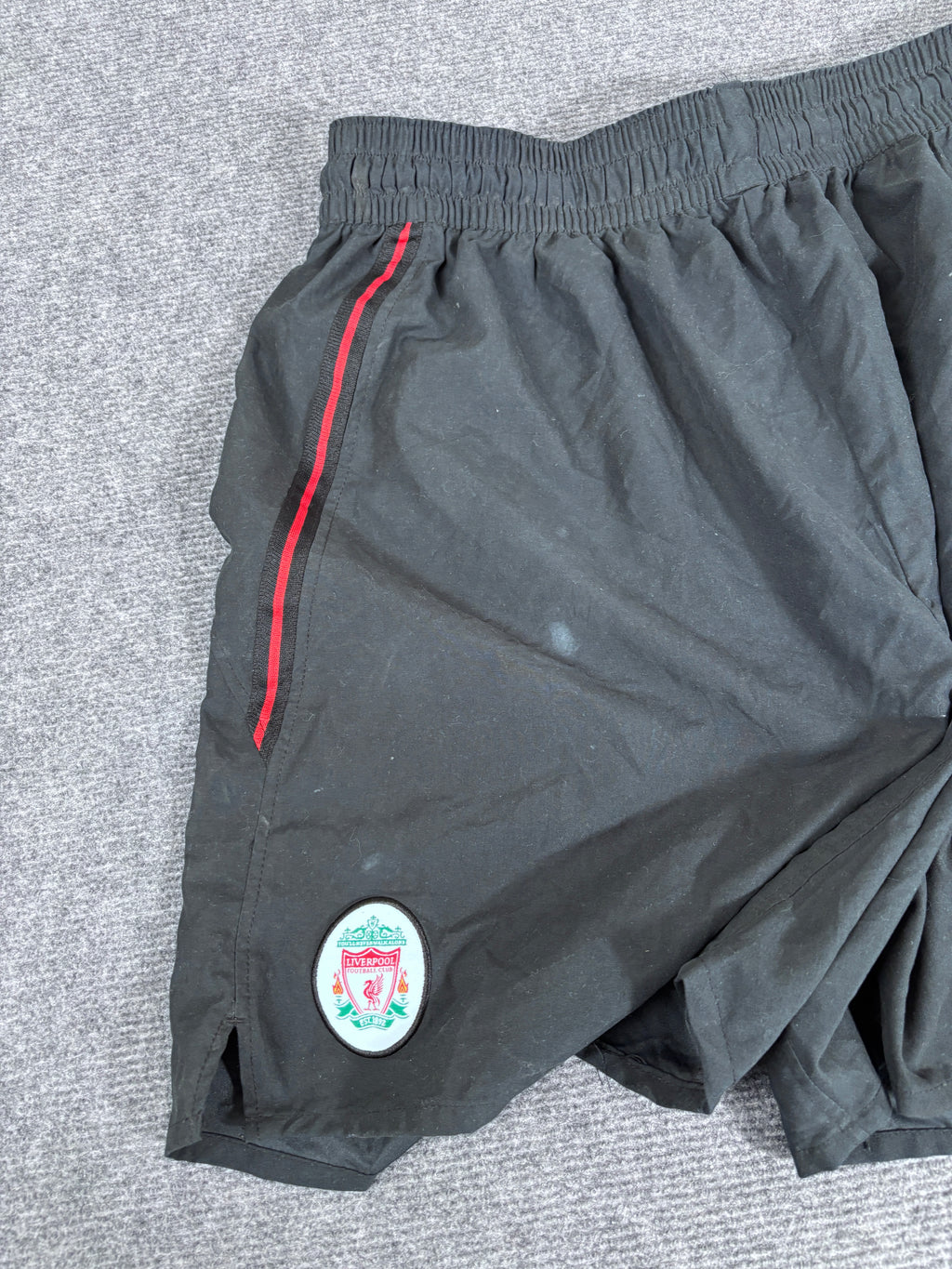 Reebok Liverpool FC Football Shorts Size XL Black Red Piping 2001/2 Reissue