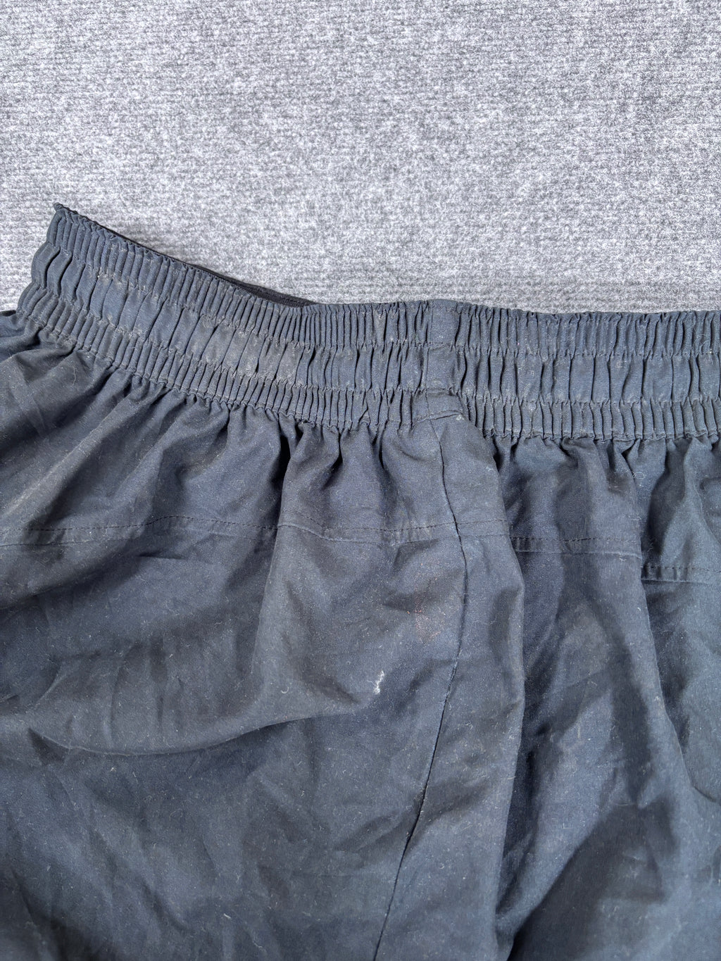 Reebok Liverpool FC Football Shorts Size XL Black Red Piping 2001/2 Reissue