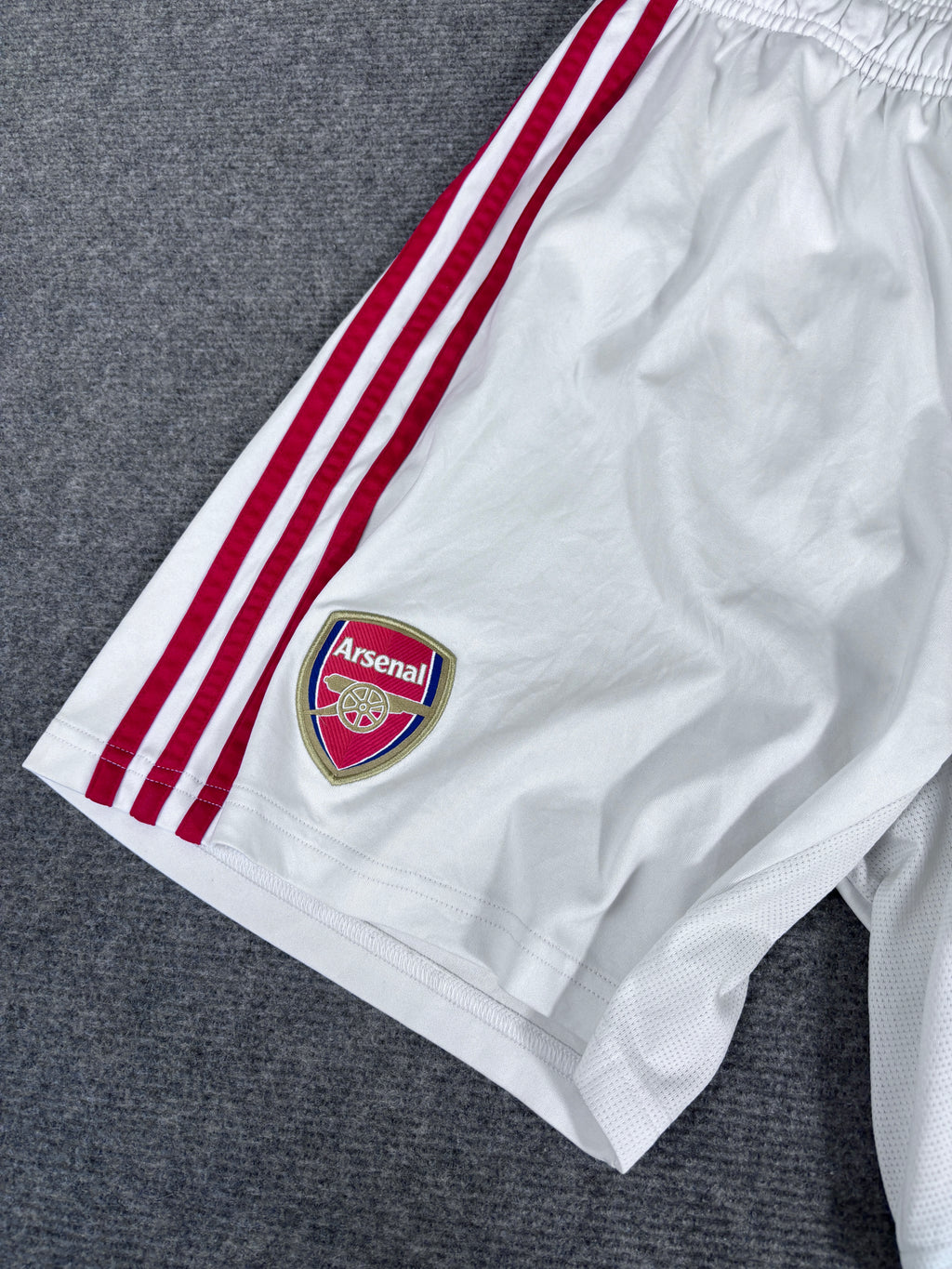 2019-20 Adidas Arsenal Shorts Size L White Red 3-Stripe Football Badge Logo