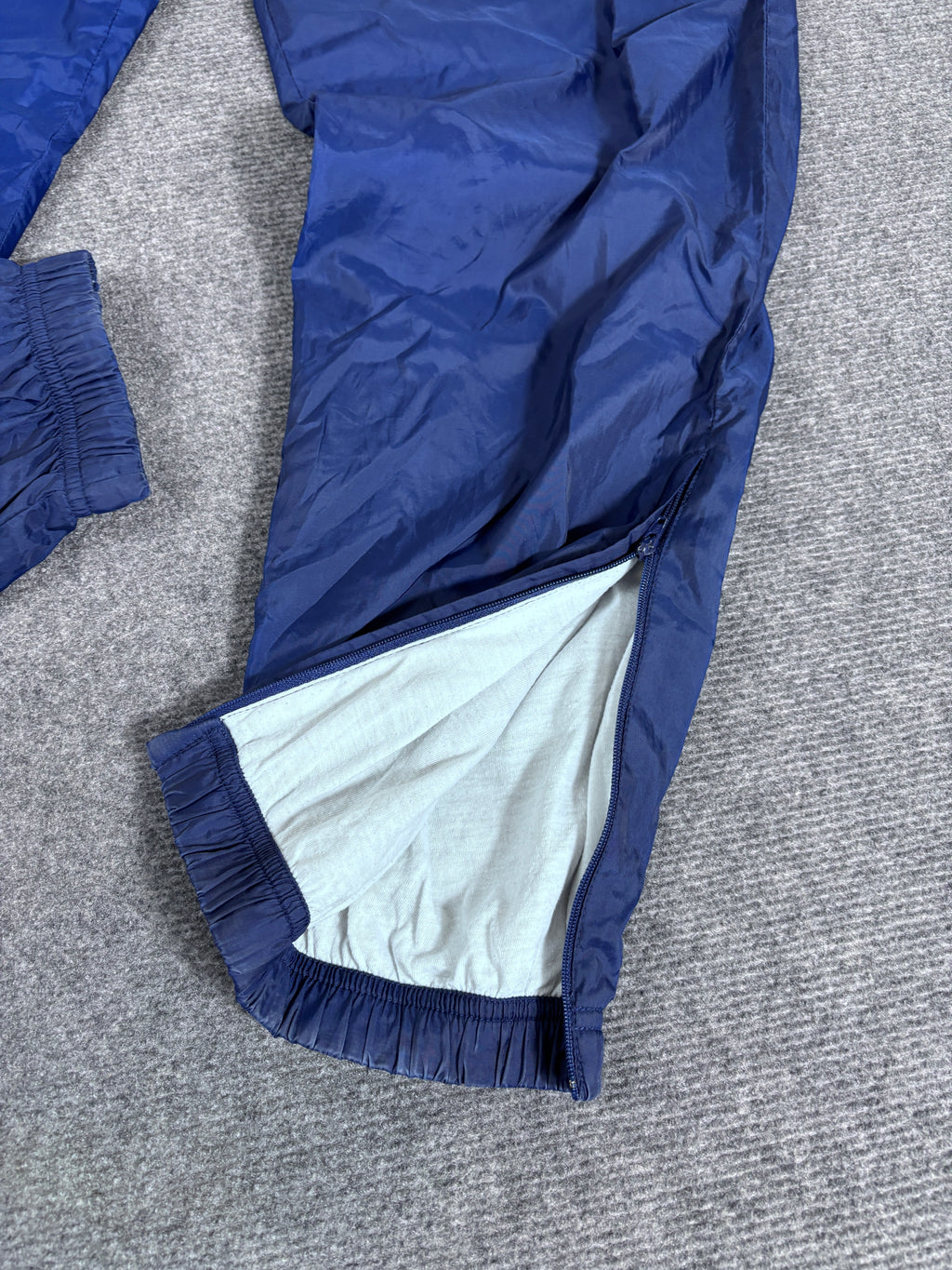 Vintage 90s Nike Track Pants Men’s S Blue White Classic Windbreakers Cuffed Ankle Zip