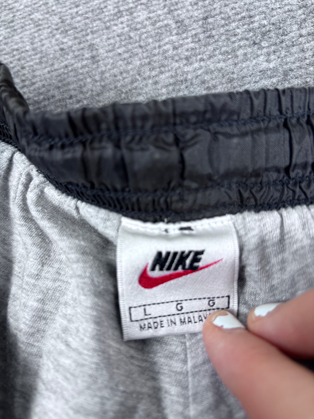 Vintage 90s Nike Track Pants Men’s L Black Pink Swoosh Cuffed Nylon Windbreakers