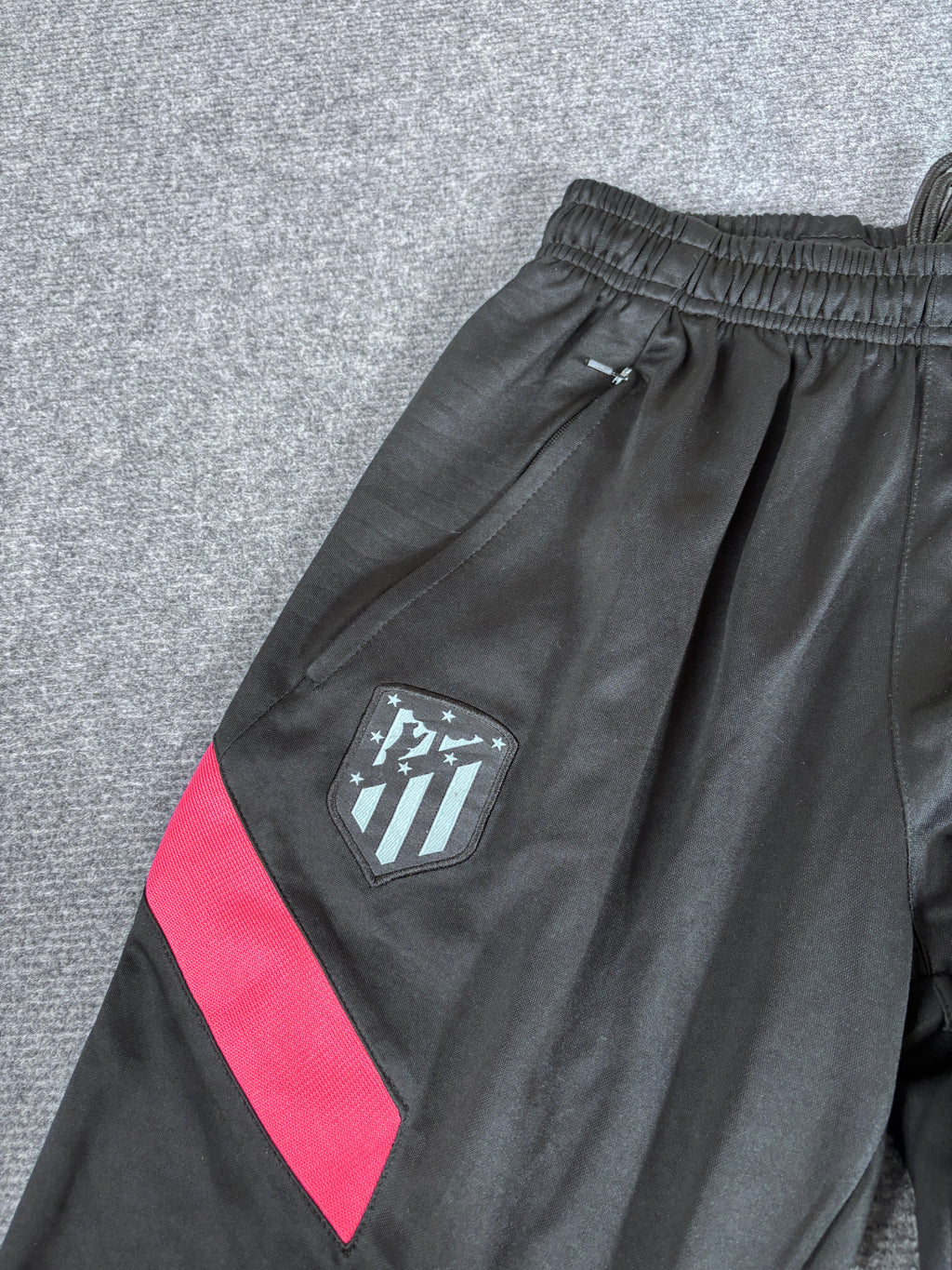 Nike Track Pants Men’s S Black Poly Pink Atletico Madrid Tapered Leg Ankle Zip