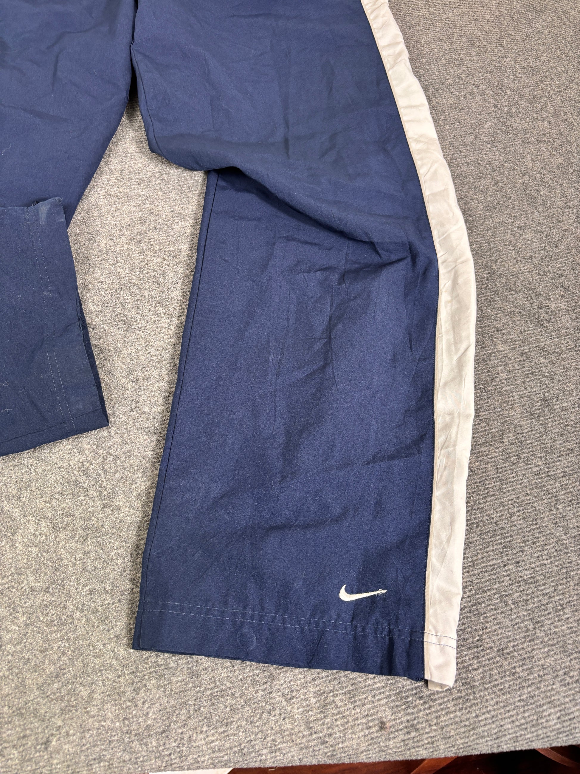 Vintage Y2K Nike Track Pants Women’s L Navy White Ankle Swoosh Wide Leg Ankle Zip