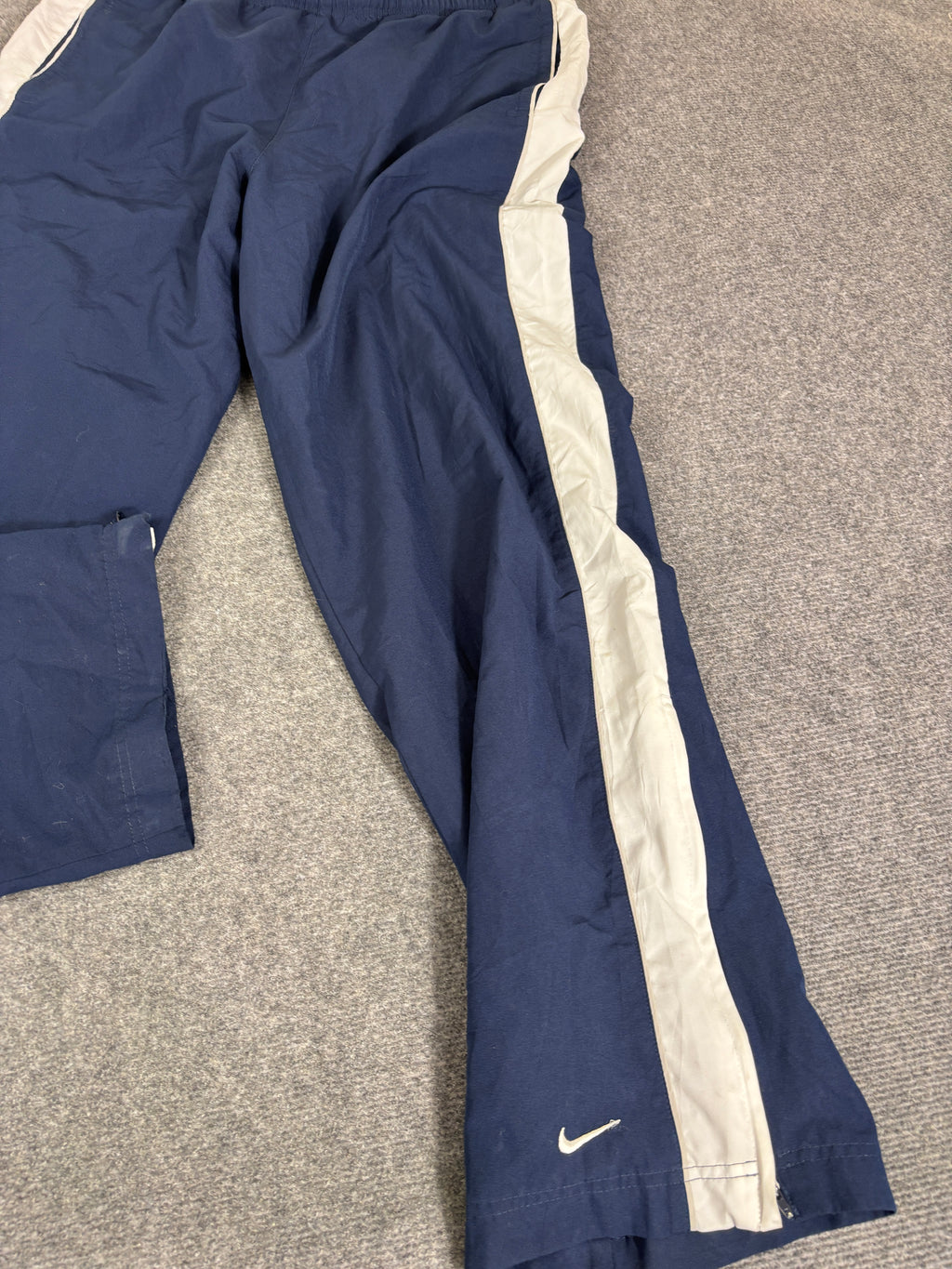 Vintage Y2K Nike Track Pants Women’s L Navy White Ankle Swoosh Wide Leg Ankle Zip