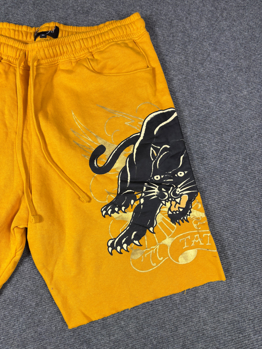 Ed Hardy Sweat Shorts Size XL Yellow Tattoo Art Panther Graphic Y2K Streetwear