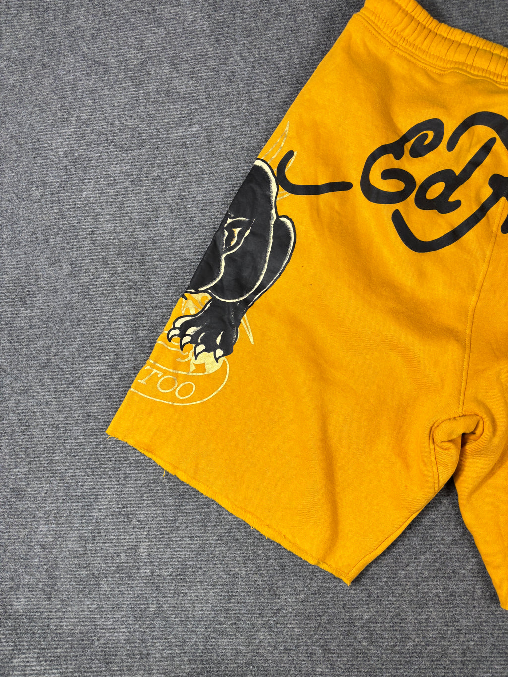 Ed Hardy Sweat Shorts Size XL Yellow Tattoo Art Panther Graphic Y2K Streetwear
