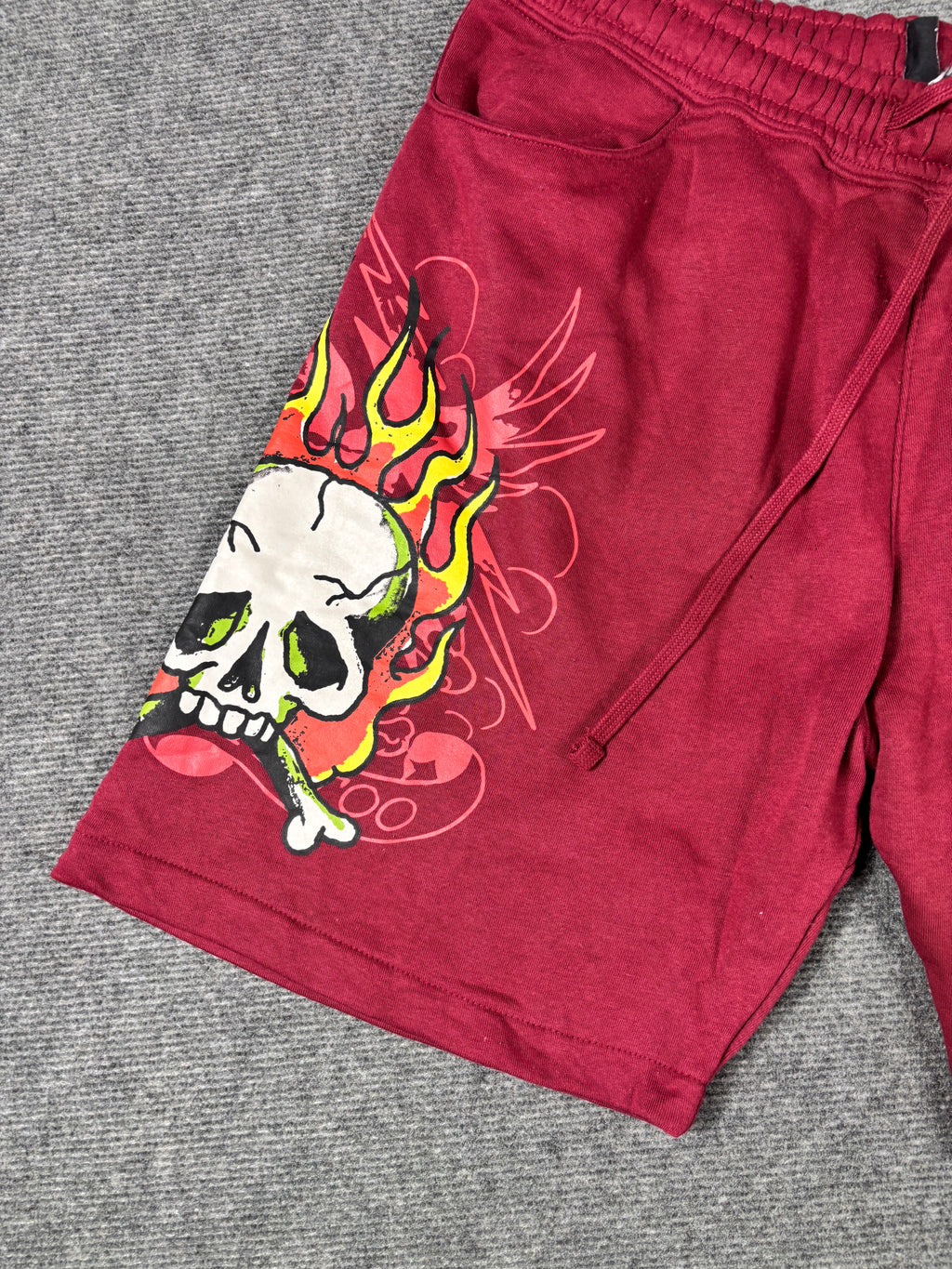 Ed Hardy Sweat Shorts Size L Red Tattoo Art Skull Flame Y2K Streetwear Style