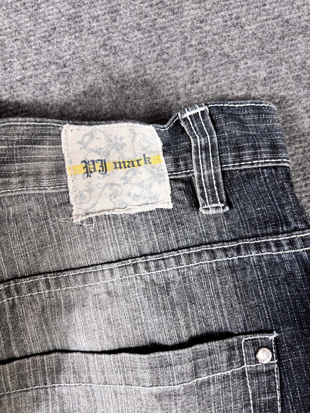 Vintage PJ Mark Denim Shorts Men’s 42 Grey/Black Baggy Wide Leg Faded Wash Jorts