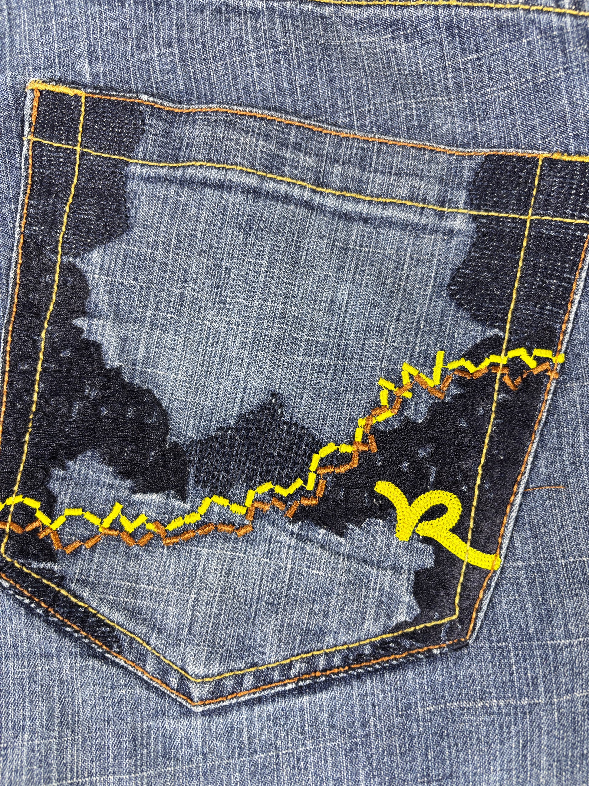 Vintage Y2K Rocawear Denim Shorts Size 48 Light Wash Oversize Baggy Hip-Hop Embroidered