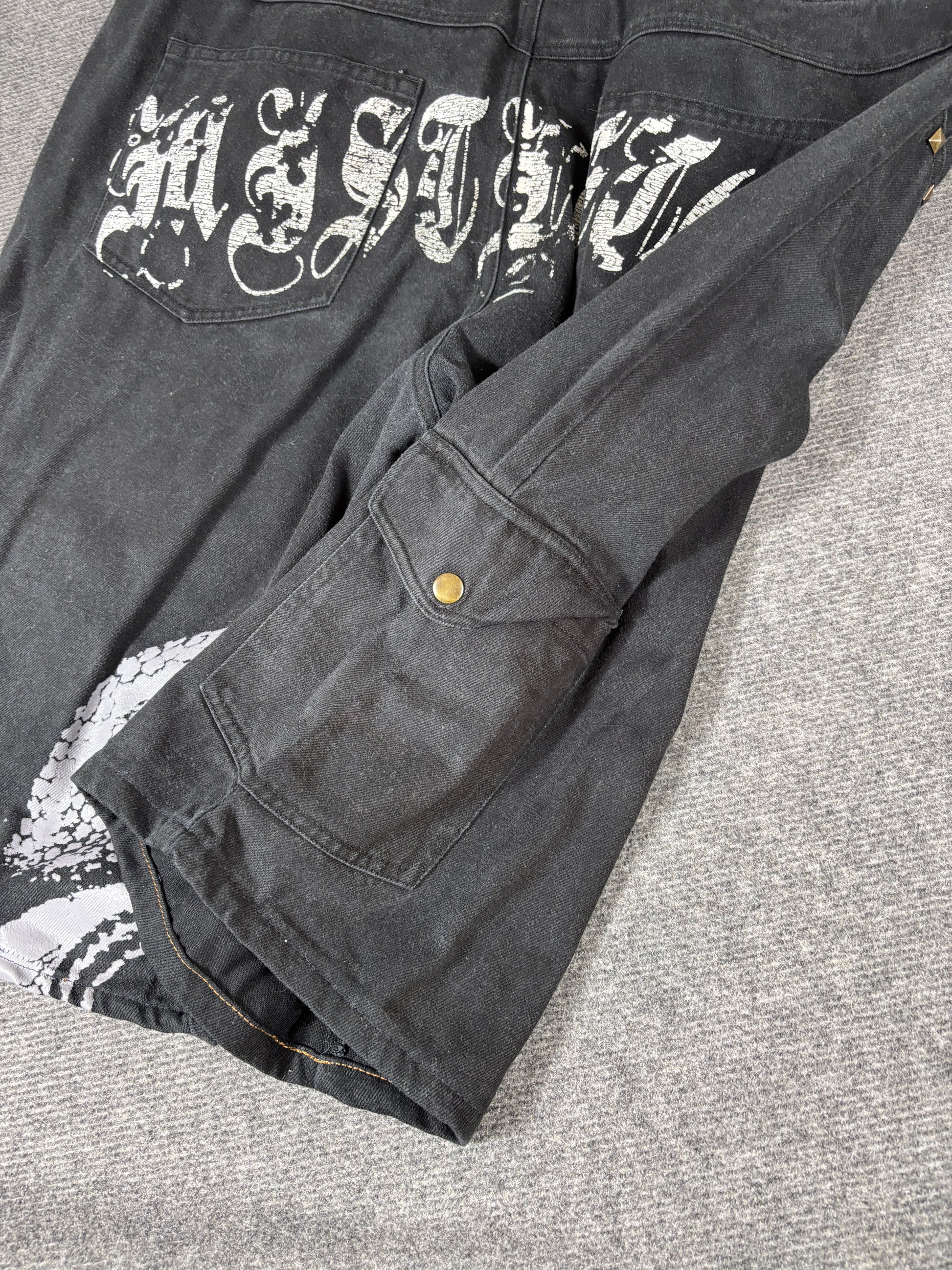 Vintage Mistletoe Cargo Denim Shorts Men’s 44 Black Studded Pockets Baggy Hip Hop