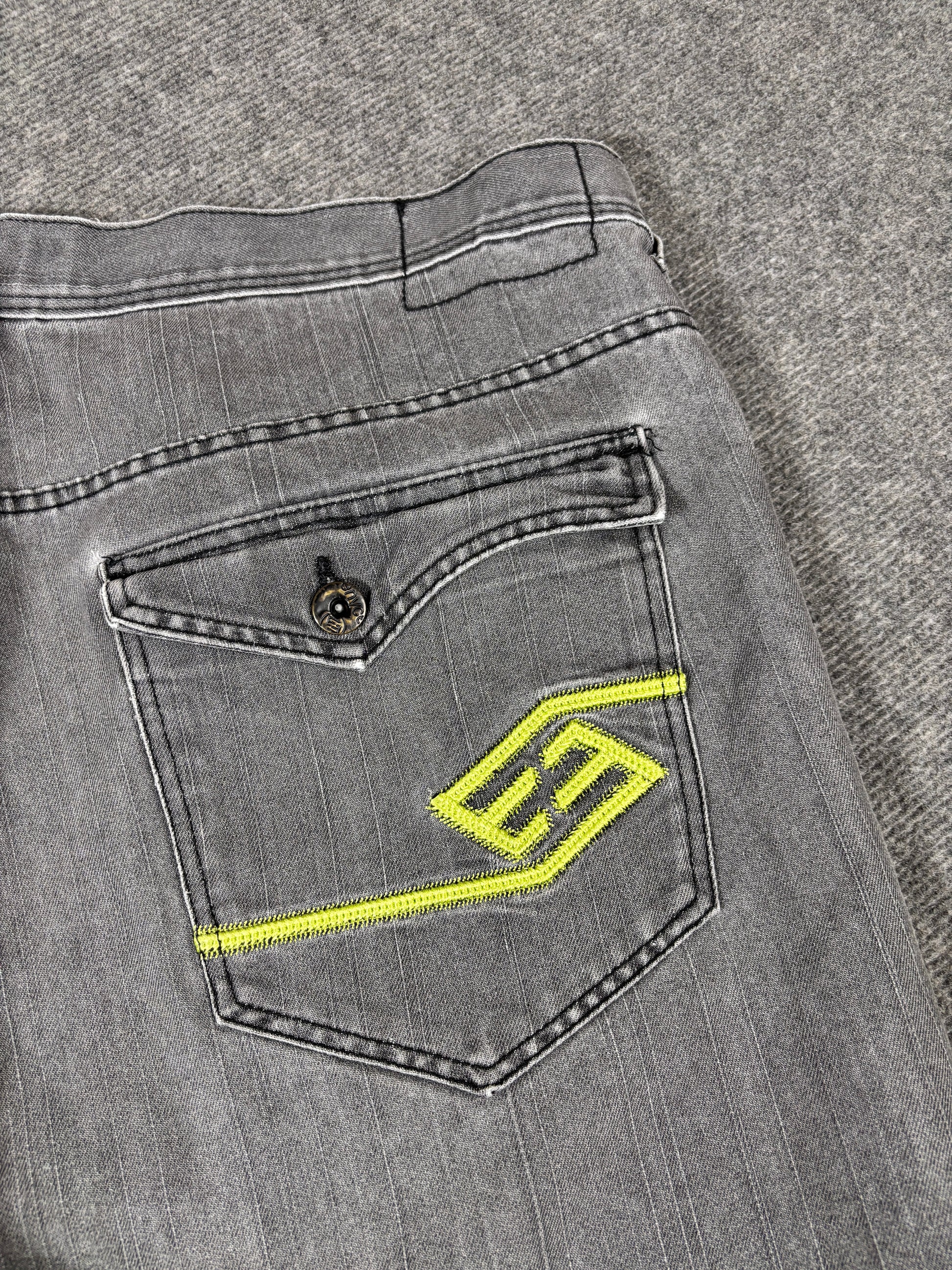 Vintage Enyce Denim Shorts Men’s 48 Grey Super Baggy Embroidered Hip Hop Jorts