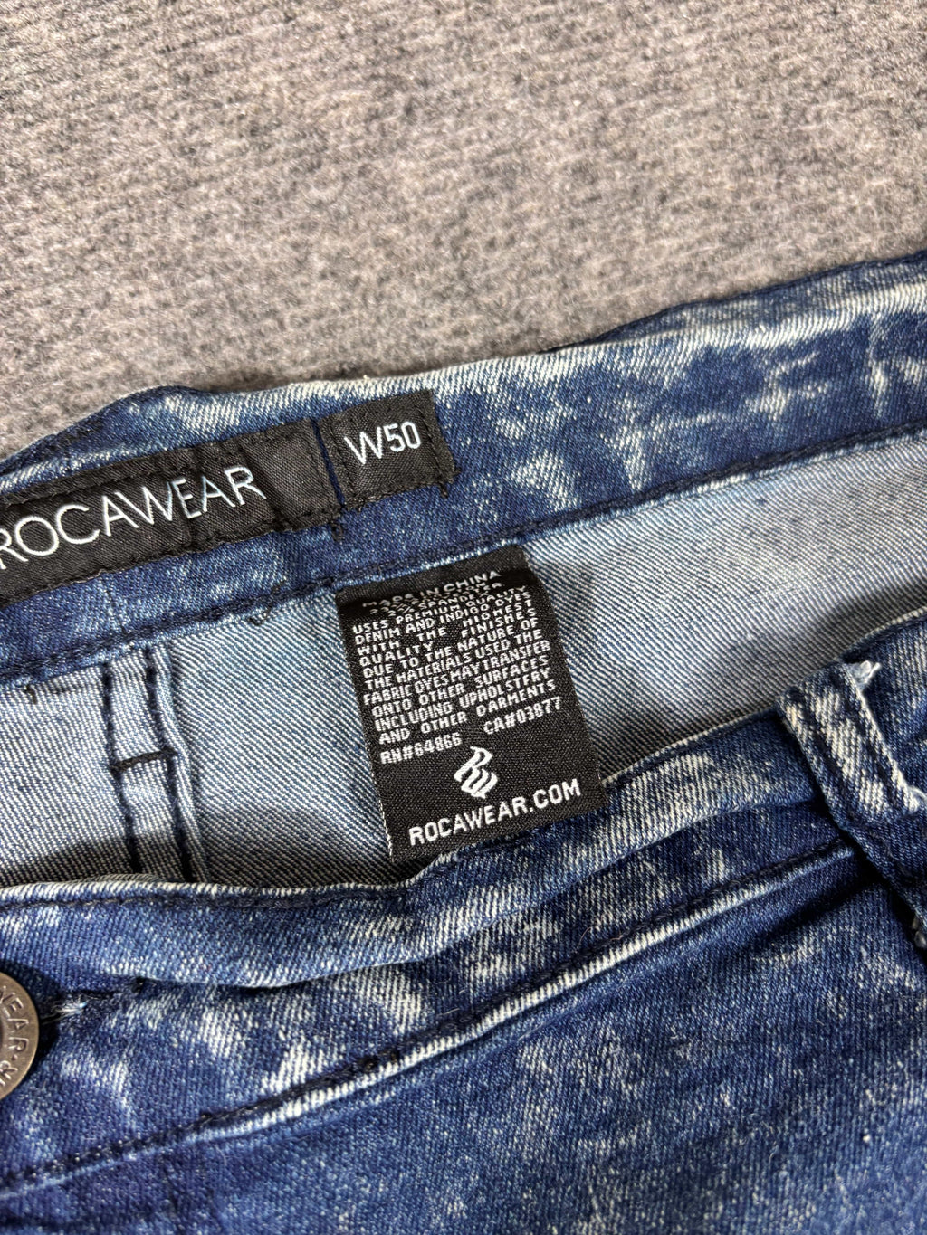 Vintage Rocawear Denim Shorts Men’s 50 Dark Acid-Wash Painted Hip Hop Super Baggy