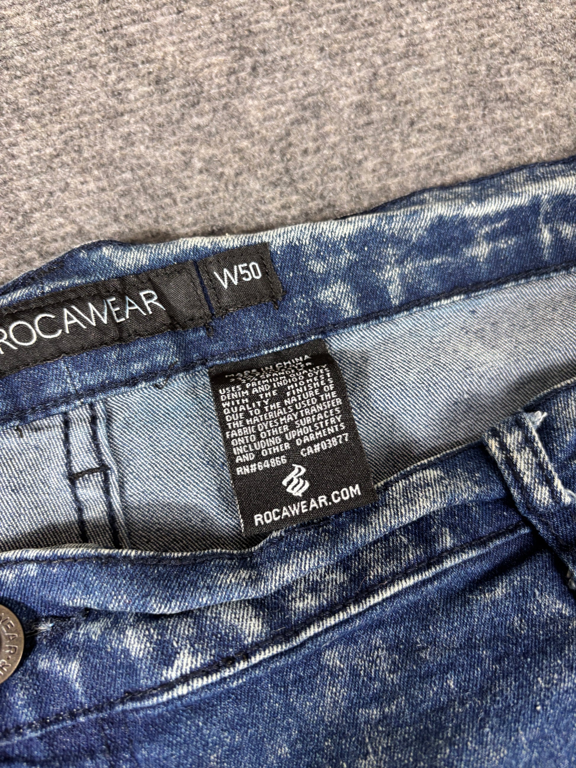 Vintage Rocawear Denim Shorts Men’s 50 Dark Acid-Wash Painted Hip Hop Super Baggy