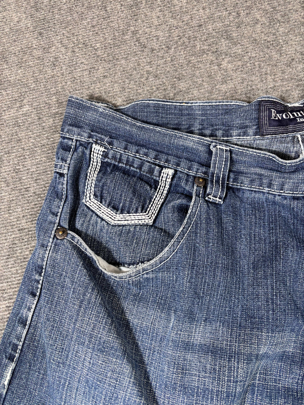Vintage Evolution Denim Shorts Men’s 44 Mid-Wash Super Baggy Hip Hop Jorts