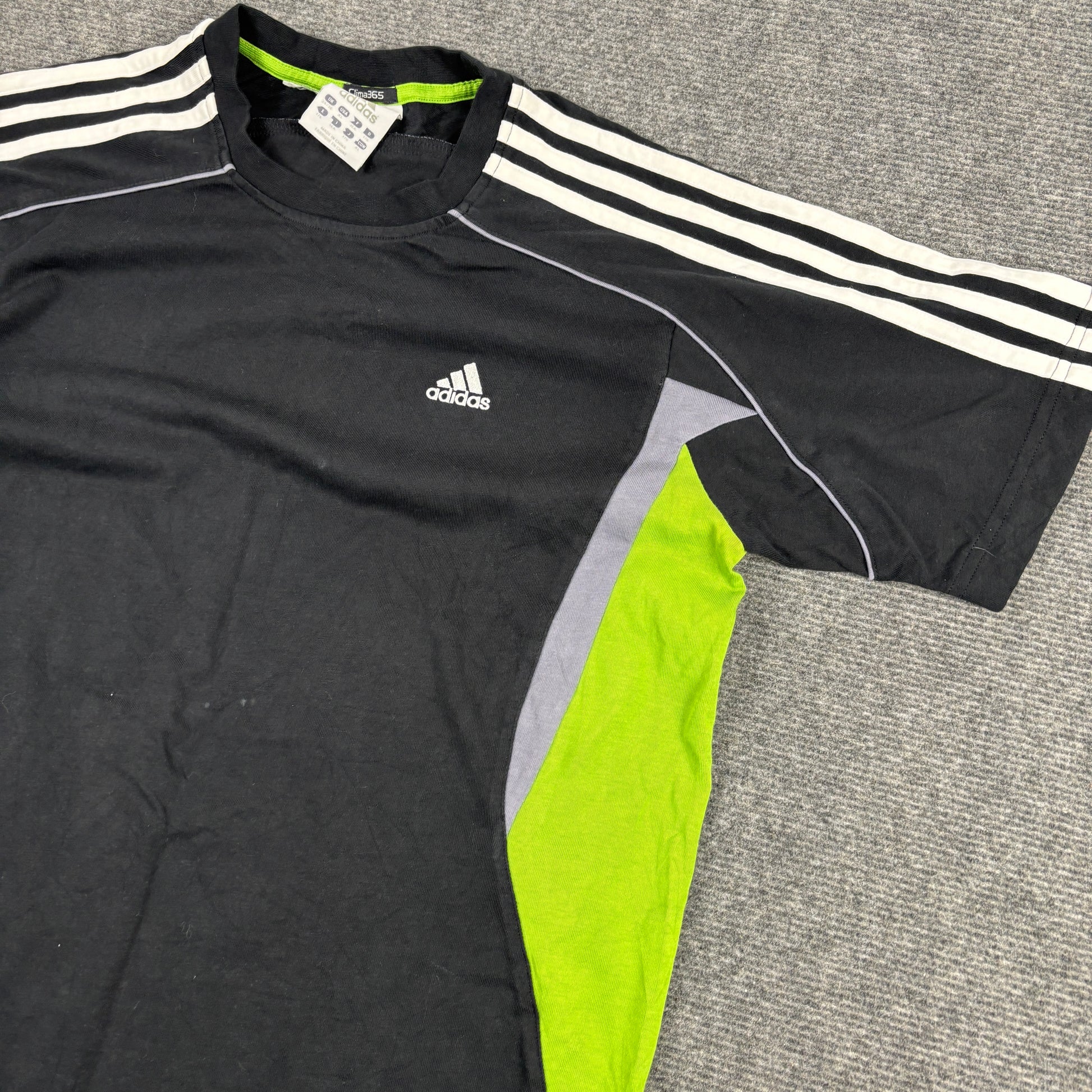 2000s Adidas Activewear T-shirt Men's Medium Black Green Tee