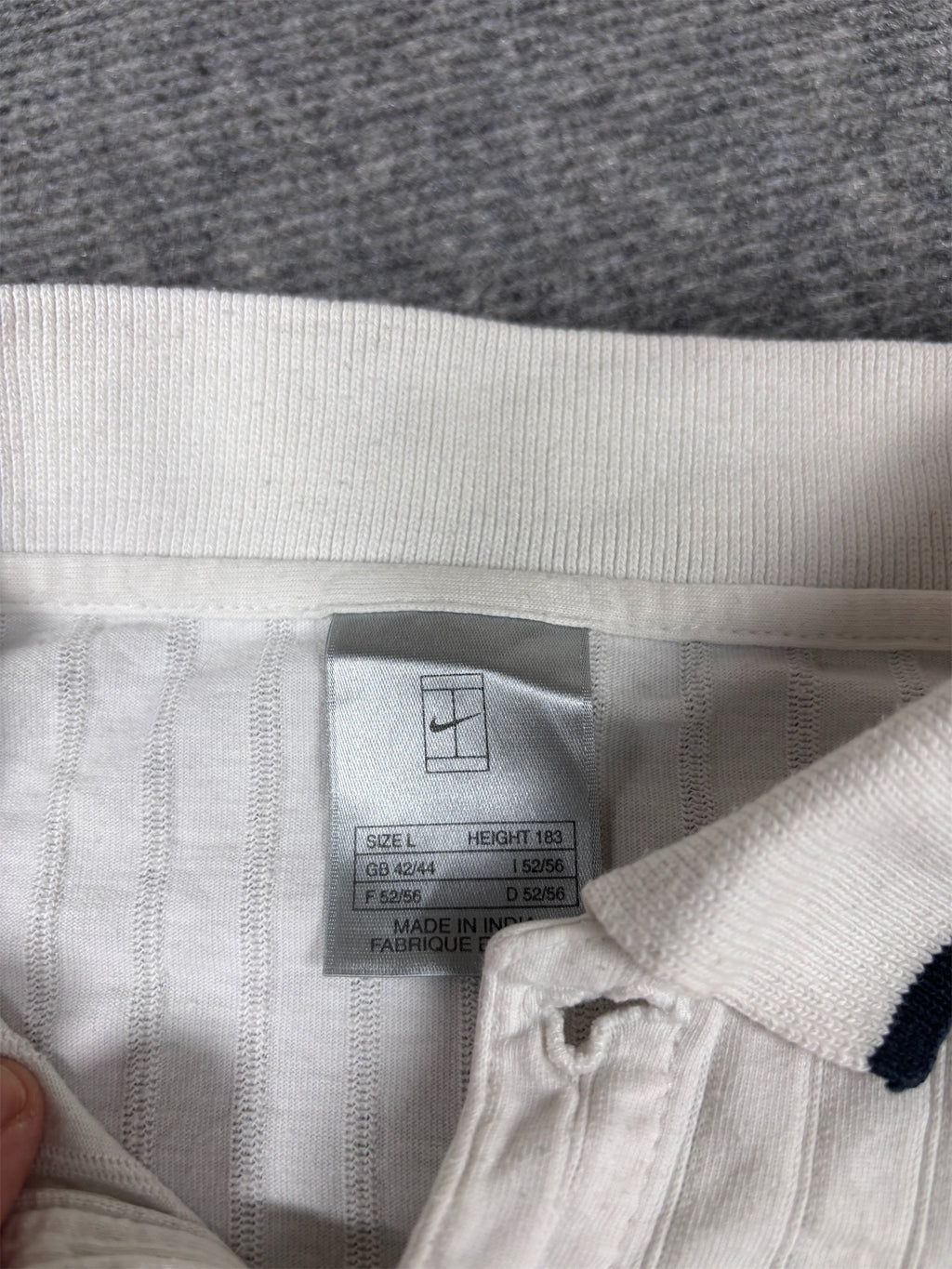 Vintage Y2K Nike Court Polo Shirt Men’s L White Down Stripe Silver Chest Logo