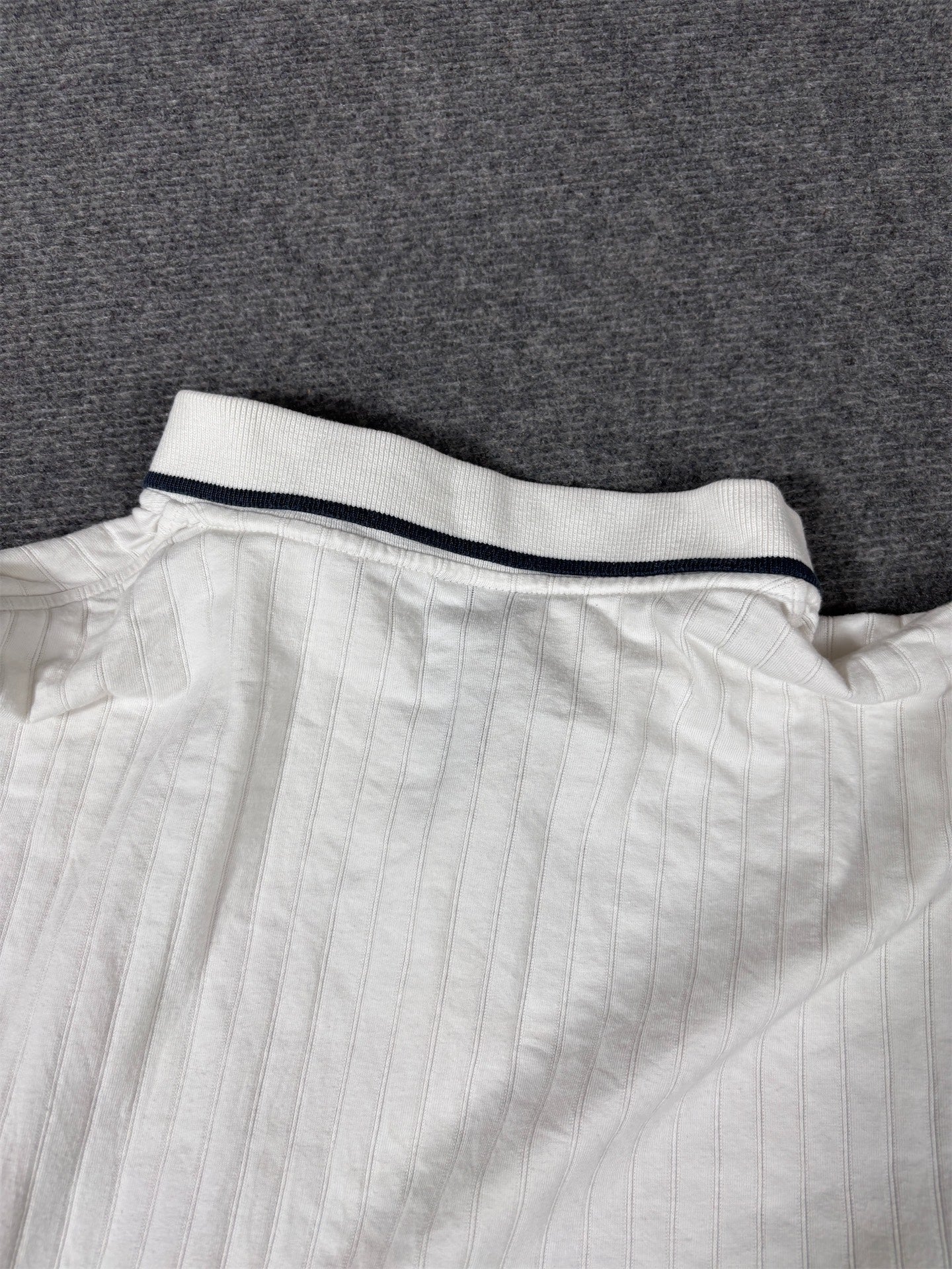 Vintage Y2K Nike Court Polo Shirt Men’s L White Down Stripe Silver Chest Logo