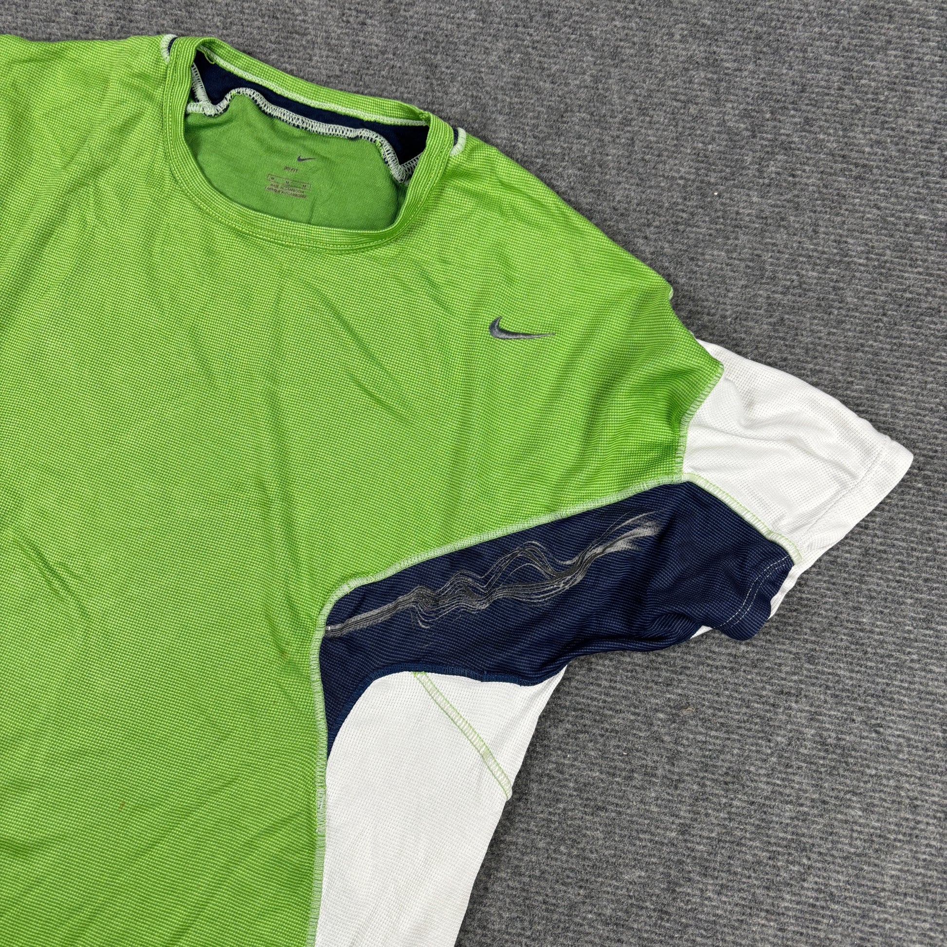 y2k Nike dri-fit activewear t-shirt men's medium green gym tee