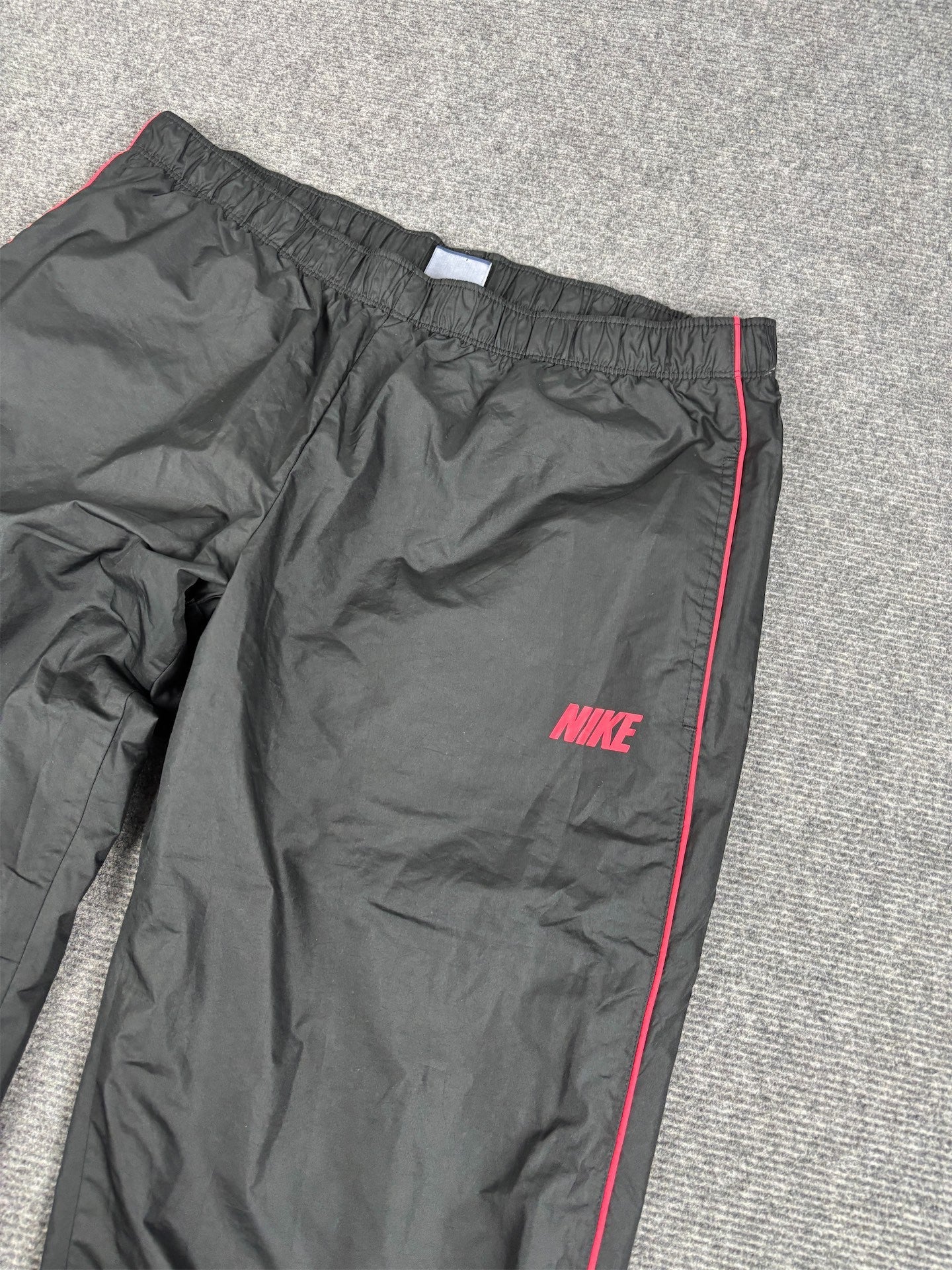 Classic Nike track pants Women's M Black Pink Piping Spell Out Logo Joggers Y2K