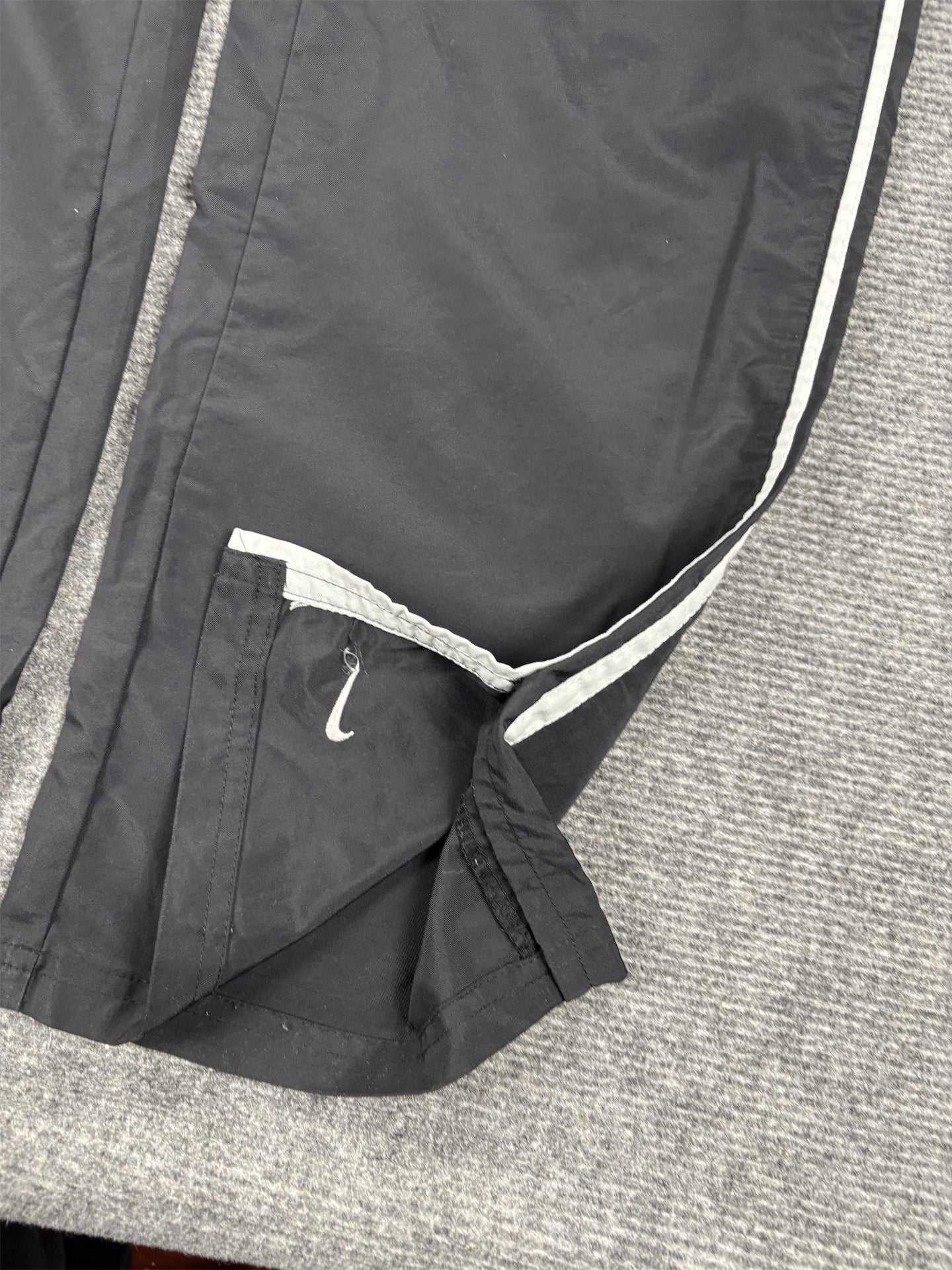 Vintage Y2K Nike Track Pants Womens M Black White Piping Swoosh Joggers