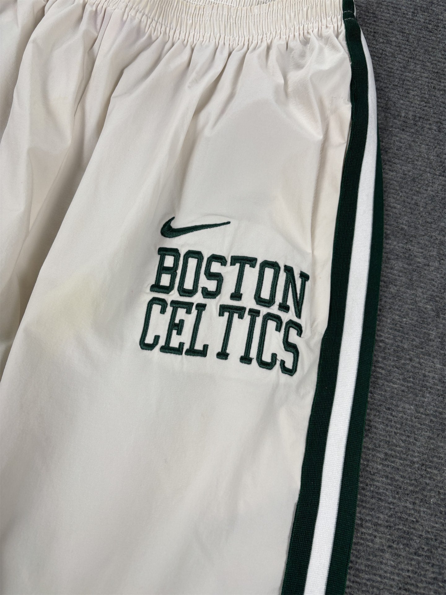 Y2K Nike Track Pants Men's L White Green Boston Celtics Warm Up Joggers