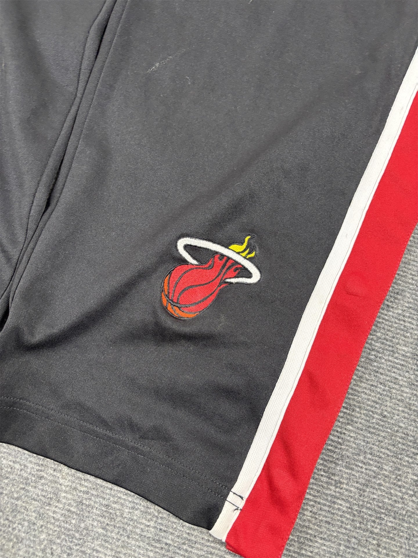 Vintage 90's Nike Miami Heat NBA Tear Away Track Pants Men's L Black Red Joggers NBA