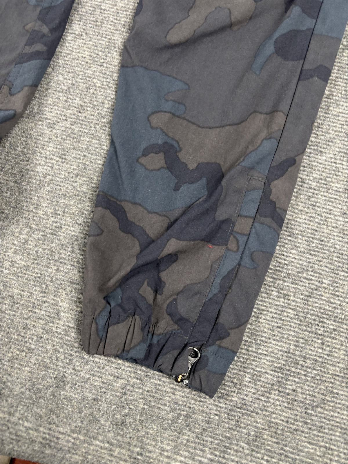 Nike Track Pants Men's M Green Camo Button Zip Cuffed Trousers