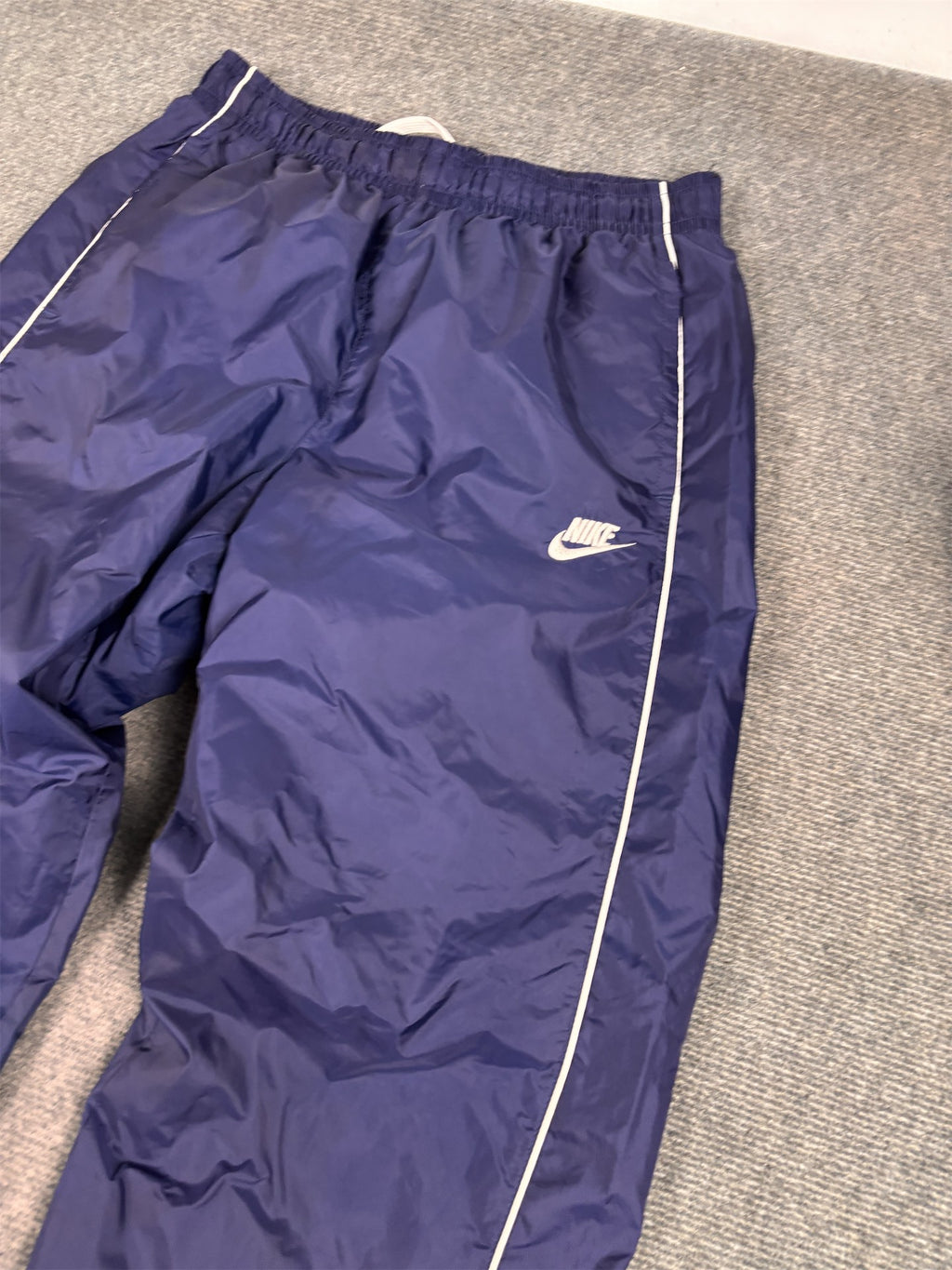 Nike Track Pants Men's M Navy Blue White Piping Swoosh Cuffed Joggers