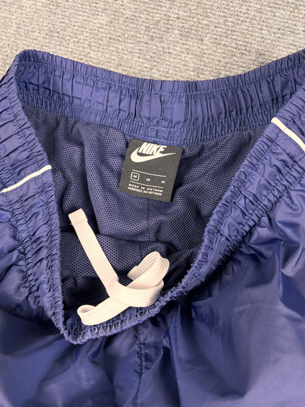 Nike Track Pants Men's M Navy Blue White Piping Swoosh Cuffed Joggers