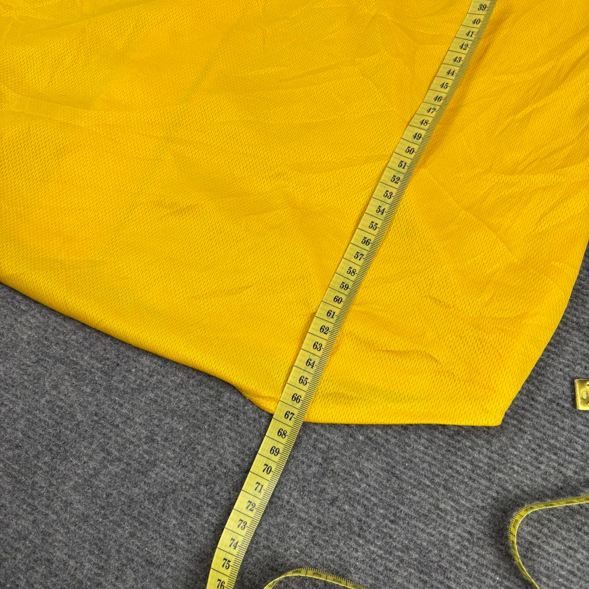 Osaka Tigers Japanese Baseball Jersey Men’s Medium in Yellow Activewear