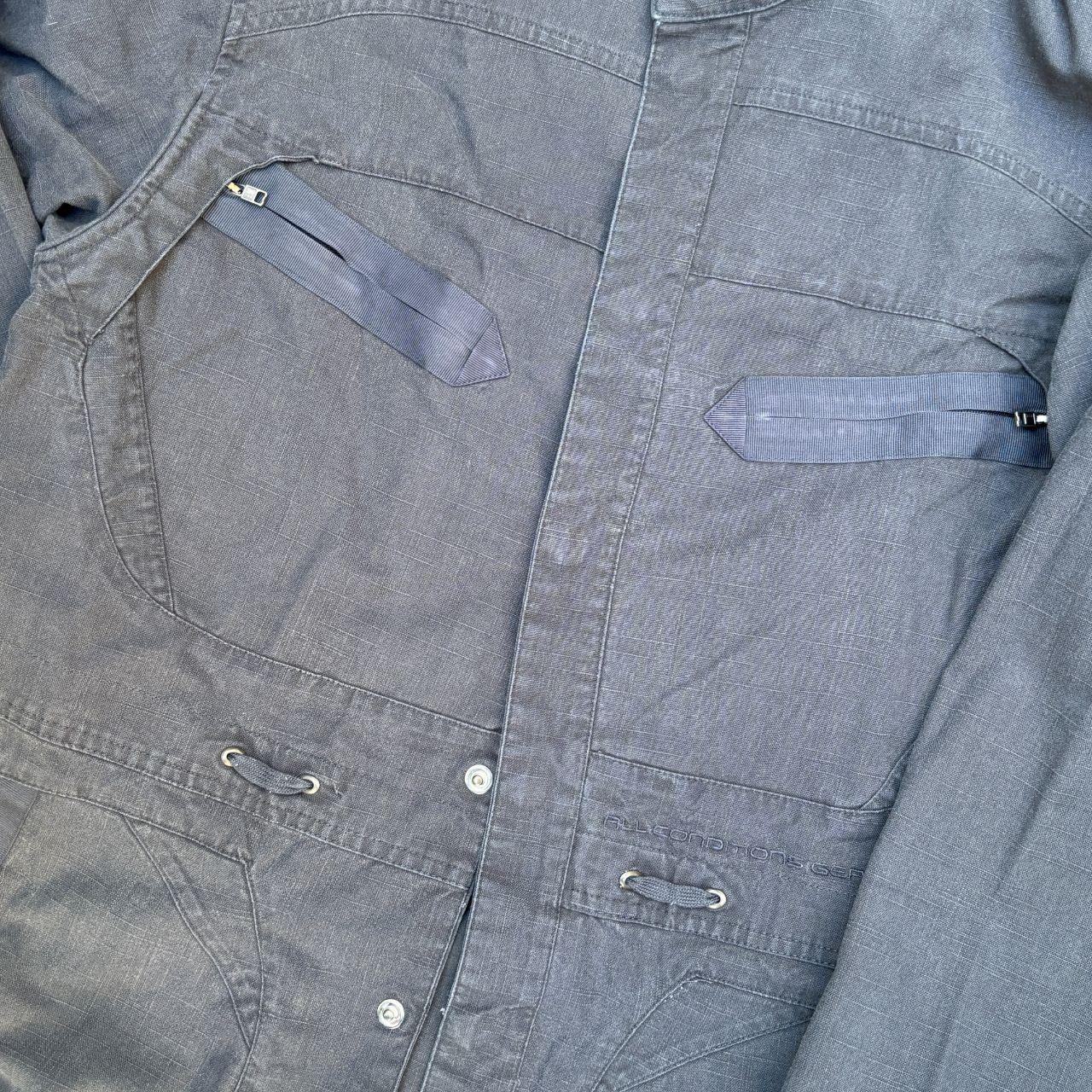 Vintage Y2K Nike ACG Jacket Size M Grey Spell Out Logo Pocket Zip Details