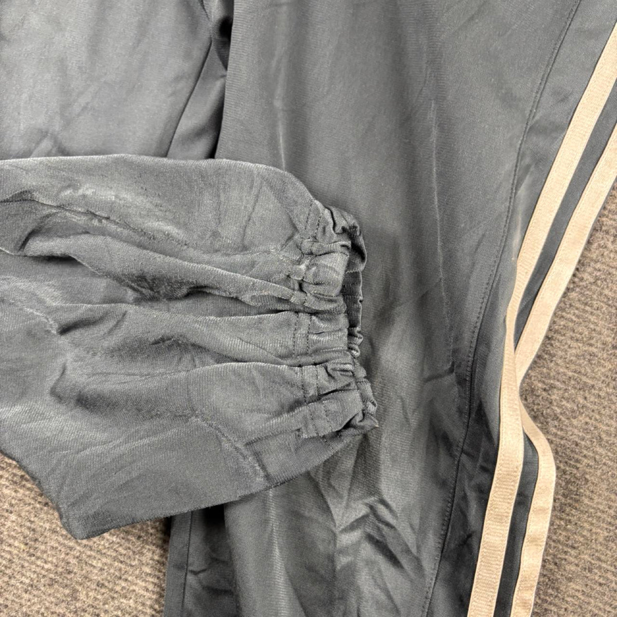 y2k Adidas Track Pants Women's SMal Grey Pink 3 Stripe Cuffed Joggers