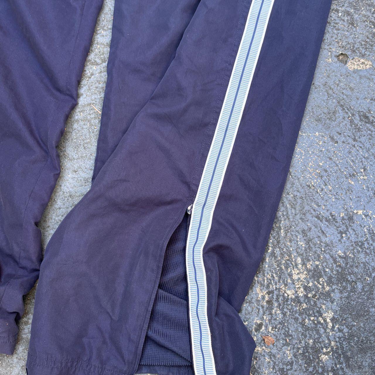 Vintage 90s/Y2K Umbro Track Pants Size L Navy Blue Tape Detail Wide Leg Ankle Zip