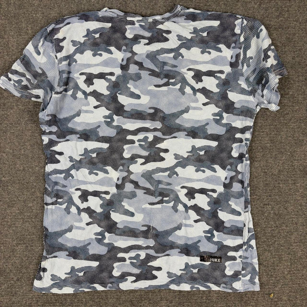 y2k Nike Fit Dry Camo T-shirt Women's Medium Black Grey Camo Activewear