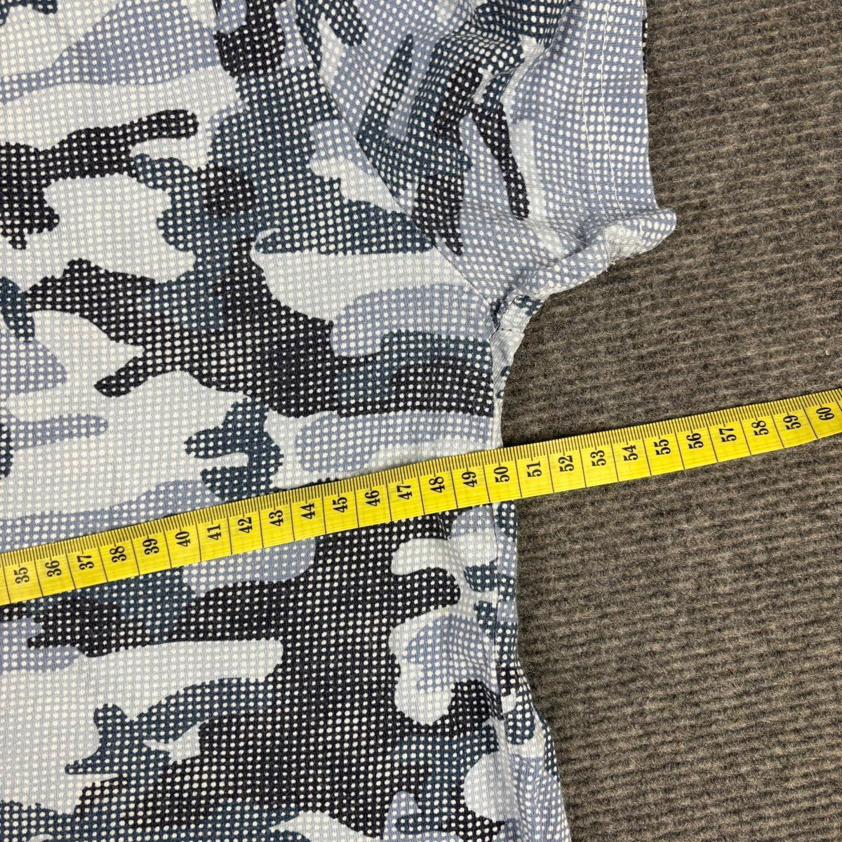 y2k Nike Fit Dry Camo T-shirt Women's Medium Black Grey Camo Activewear