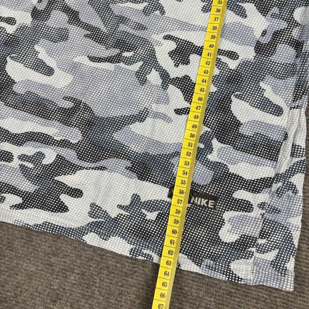 y2k Nike Fit Dry Camo T-shirt Women's Medium Black Grey Camo Activewear