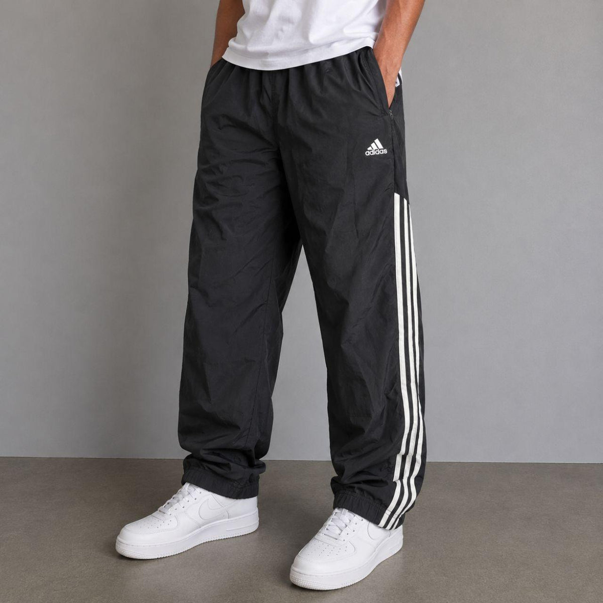 Adidas Track Pants Size M Black White 3 Stripe Classic Windbreakers