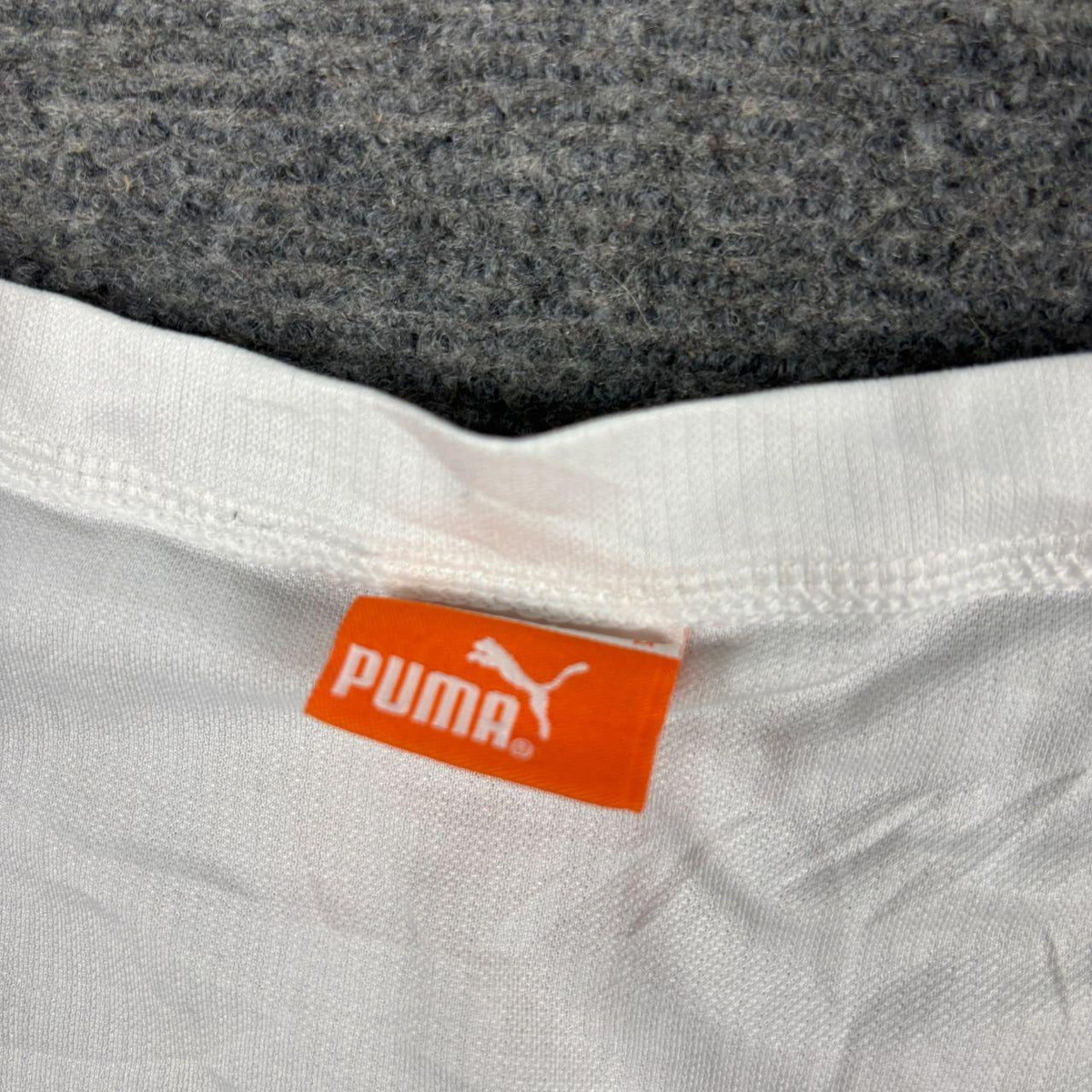 Puma V-neck Tank Top Women's Small White 2010s Activewear T-shirt